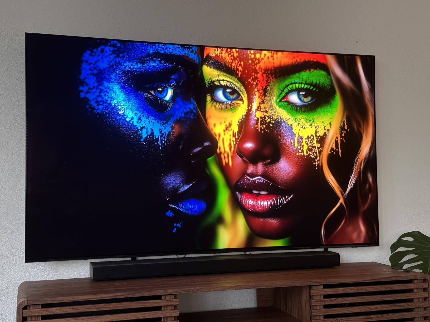 Samsung 48-Inch Class S90F Smart TV (2025 Model, 48S90F), NQ4 Gen3 Processor, Upscaling Pro, HDR+, Motion Xcelerator 144Hz, Vision, Alexa Built-in customer photo 2