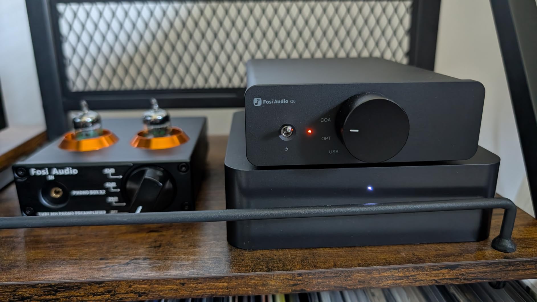 Fosi Audio Q6 Mini Desktop DAC, USB C Digital to Analog Audio Converter for Home Stereo Amplifier and Headphone Amp, Optical/Coaxial Input, RCA Output/Sub-Out, High-Resolution 32bit/768kHz DSD512 customer photo 2