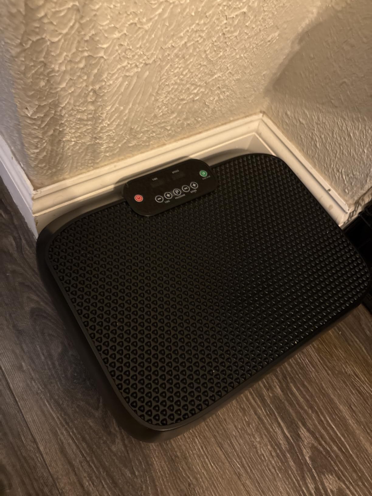 Vibration Plate Exercise Machine for Lymphatic Drainage Weight Loss,Whole Body Workout Vibration Fitness Platform,Mini Shake Plate,Sport Gym Fitness Equipment customer photo 2
