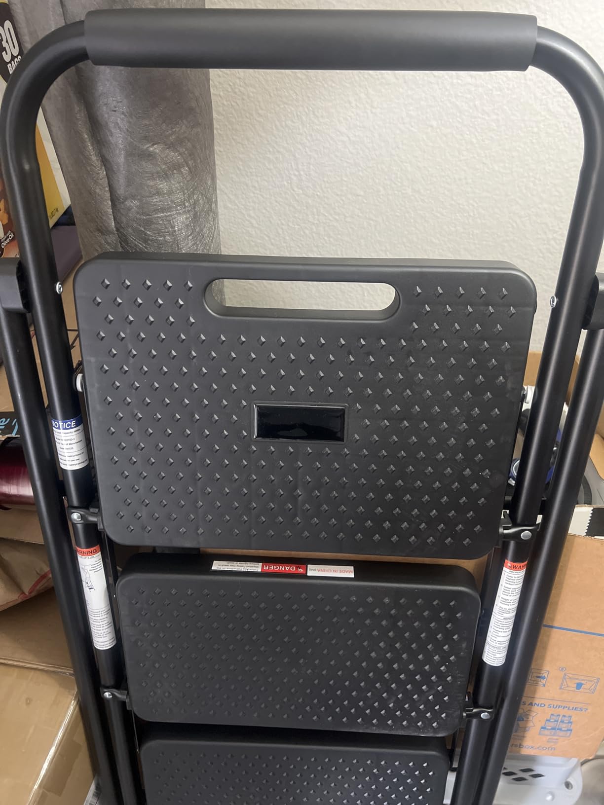 Smug Step Ladder, 3 Step Stool Foldable with Anti-Slip Pedal & Comfortable Handrail, 800lbs Capacity Sturdy Steel Ladder, Portable Heavy Duty Step Stool for Kitchen customer photo 2