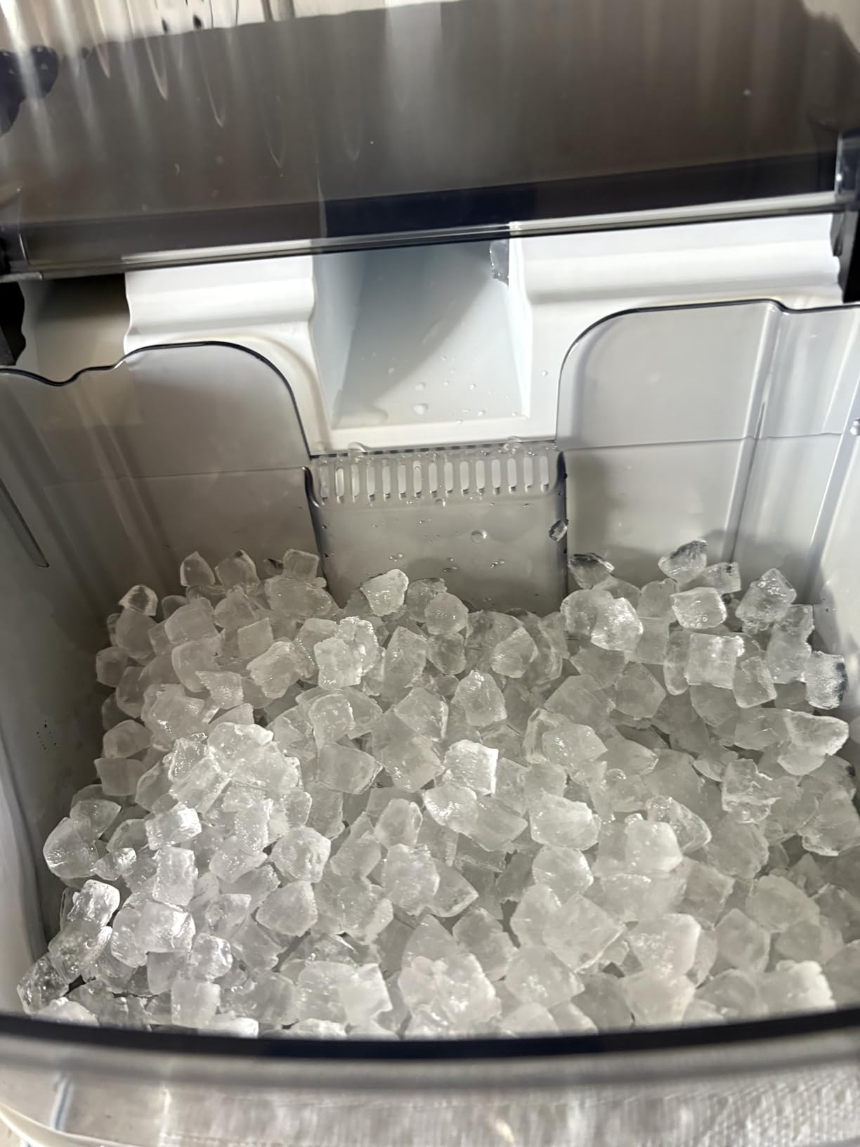Kismile Nugget Ice Makers Countertop,Portable Ice Machine with Crushed Ice, 35lbs/Day,Self-Cleaning,One-Click Operation for Home Use(Silver) customer photo 1