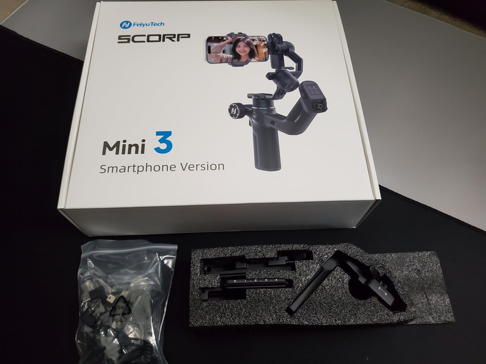 FeiyuTech SCORP Mini 3 [Kit] Gimbal Stabilizer for Mirrorless Cameras & Smartphone, 4.41lbs Payload, Built-in AI Tracking, Quick Vertical Shooting, for Sony/Canon/Nikon/Fujifilm/DJI Action/Gopro/iPhone customer photo 2