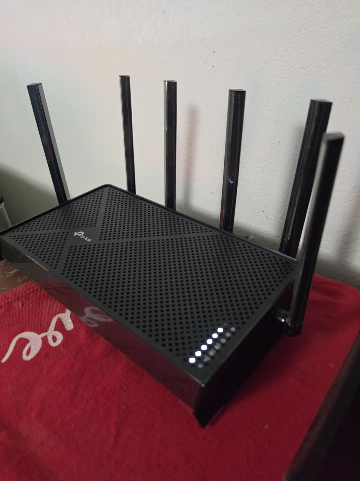 TP-Link Tri-Band BE9700 WiFi 7 Router (Archer BE600) - 10G Port, 2.5G Port, 3x 2.5G LAN, 320MHz Channel, Covers up to 2,600 sq. ft., 120 Devices, VPN, HomeShield Security customer photo 1