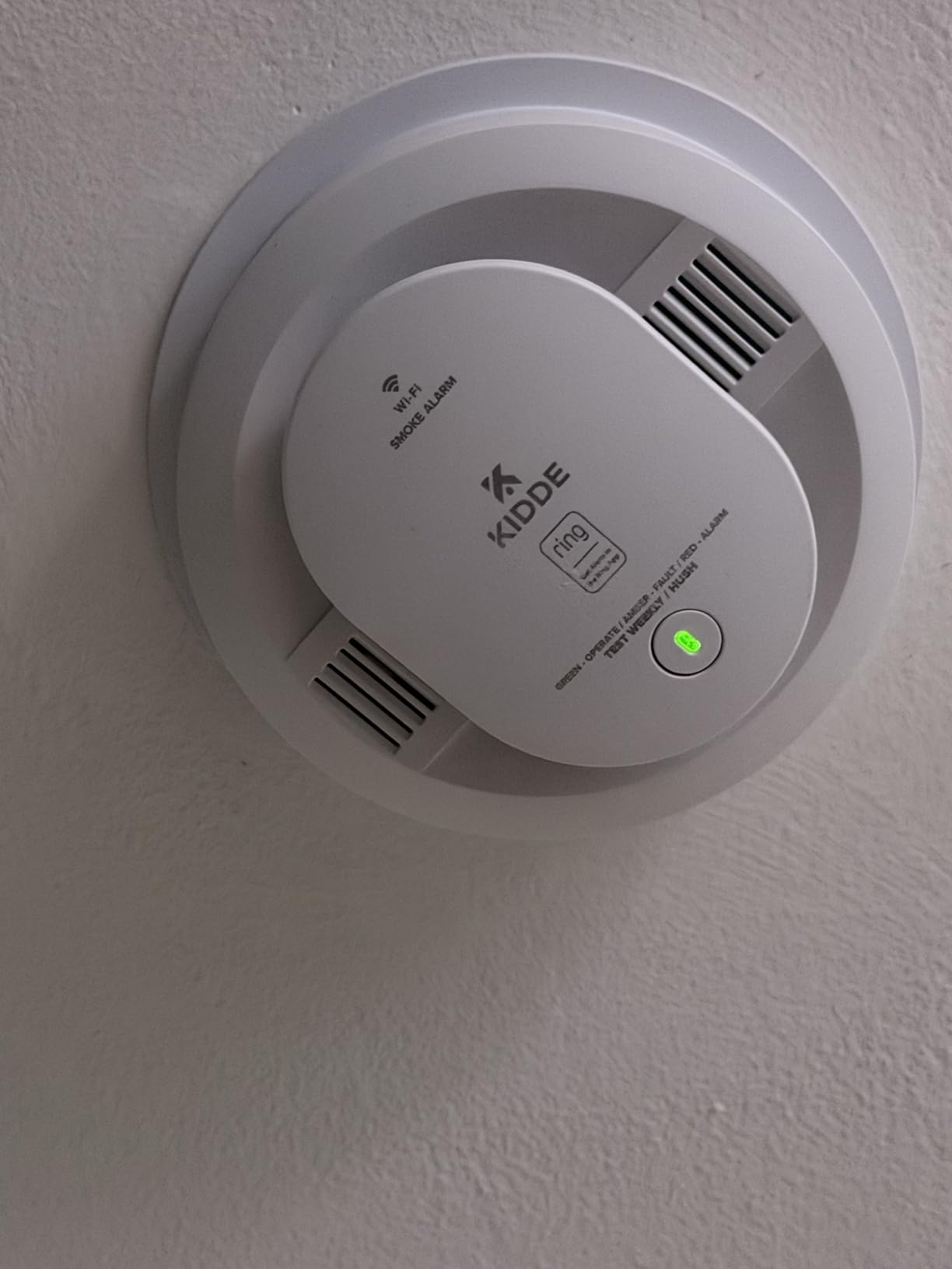 Kidde Smart Smoke Detector, Ring App Enabled for Real-Time Notifications, Hardwired Alarm, AA Backup Battery customer photo 1