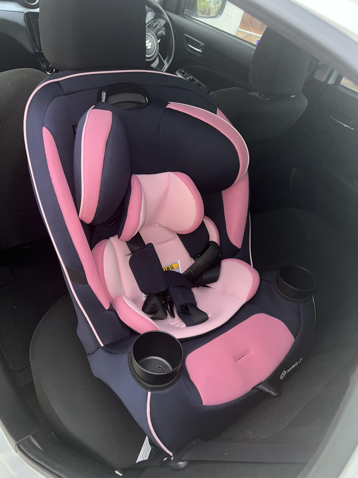 Safety 1st Grow and Go All-in-One Slim Convertible Car Seat, Rear Facing, 5-40 lbs, Forward Facing (30-65 lbs), High Back Booster Seat 40-100 pounds, Black Phantom customer photo 1