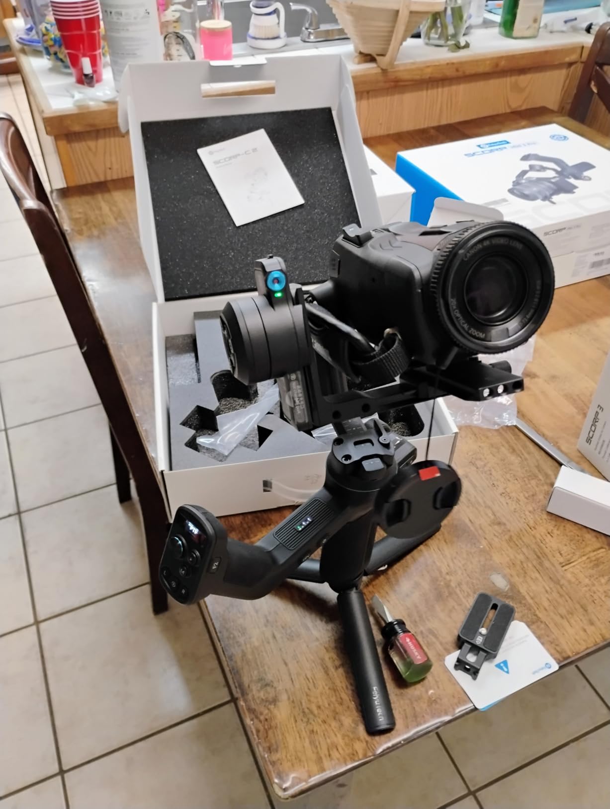 FeiyuTech SCORP-C2 AI Tracking Gimbal for Cameras, 3-Axis Stabilizer for DSLR/Mirrorless Camera Sony/Canon/Panasonic/Nikon/Fujifilm, Native Vertical Shooting, Intelligent Tracking, Max 7.72lbs Payload customer photo 1