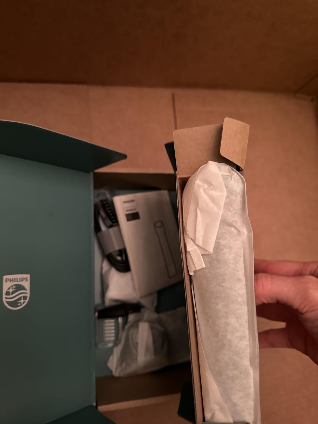 Philips Norelco Body Groomer 5000 Series, Intimate Hair Trimmer & Shaver for Men with Dual 100% Showerproof Full Body Shave & Trim Heads and Two Bi-Directional Body Hair Combs, BG5495/50 customer photo 2