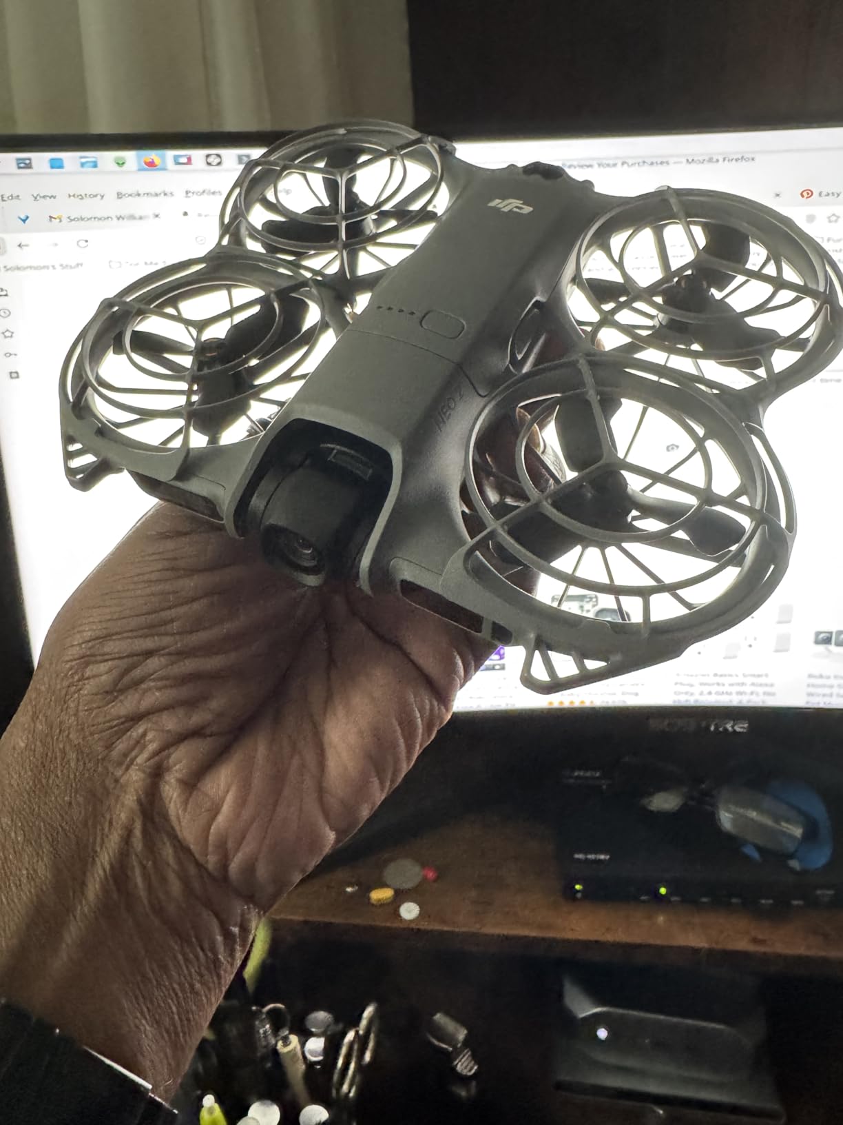 DJI Neo 2 (Drone Only), Lightweight & Foldable 4K Drone With Camera, Palm Takeoff & Landing, Gesture Control, ActiveTrack, Omnidirectional Obstacle Sensing customer photo 1