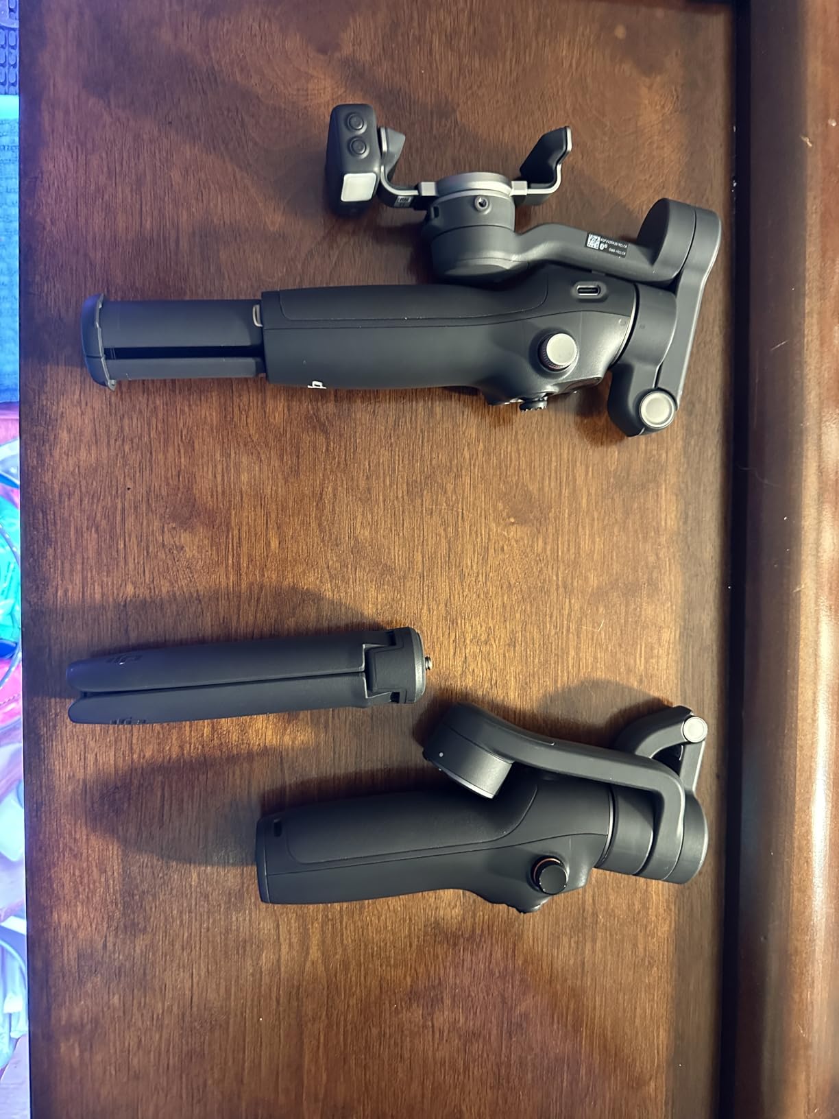 DJI Osmo Mobile 8 Advanced Tracking Combo Gimbal Stabilizer for Phone, AI Native Tracking with Audio & Lighting, 360 Degree Pan Rotation, Built-in Extension Rod & Tripod, 10h Battery customer photo 1