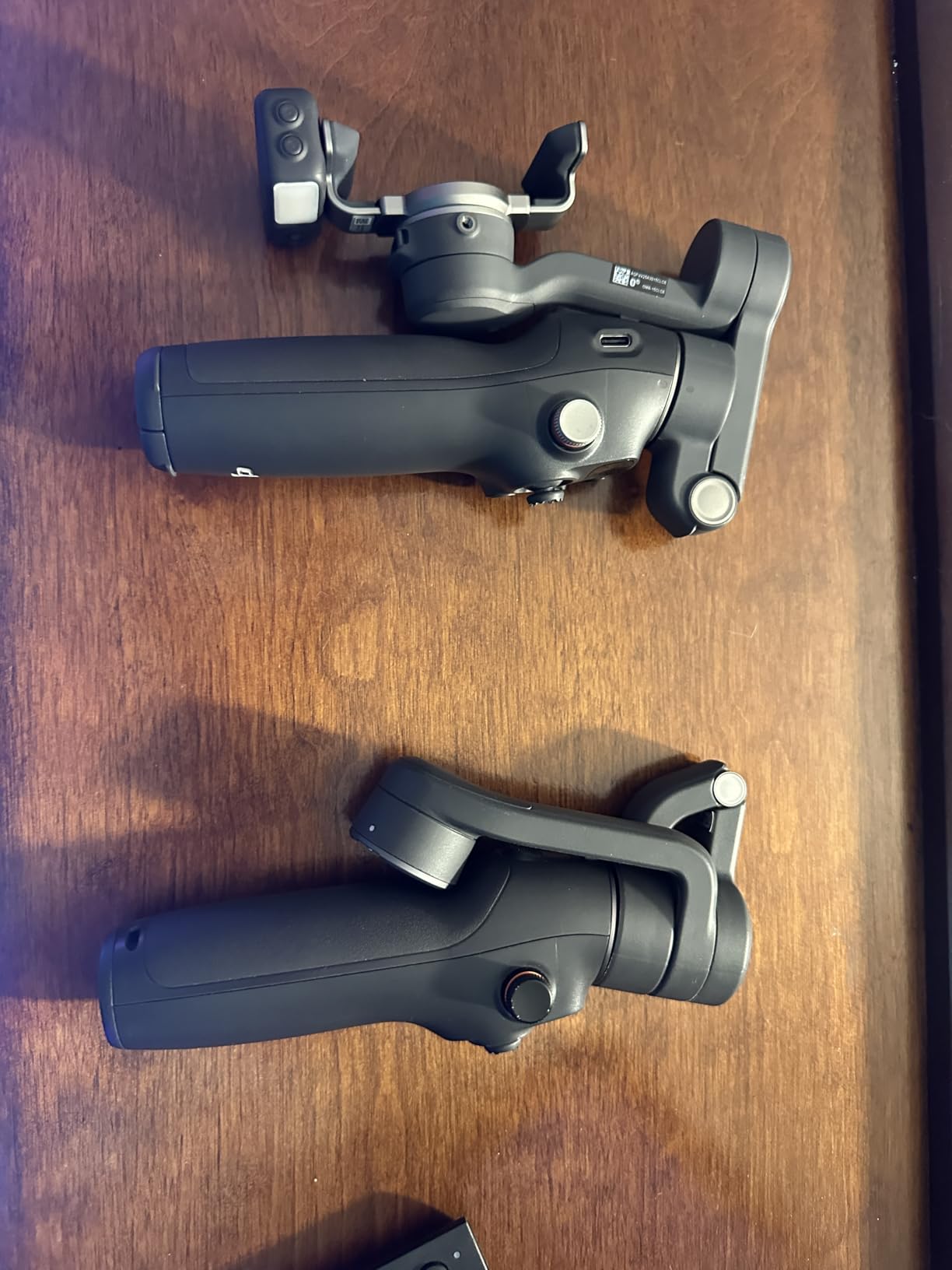 DJI Osmo Mobile 8 Advanced Tracking Combo Gimbal Stabilizer for Phone, AI Native Tracking with Audio & Lighting, 360 Degree Pan Rotation, Built-in Extension Rod & Tripod, 10h Battery customer photo 2