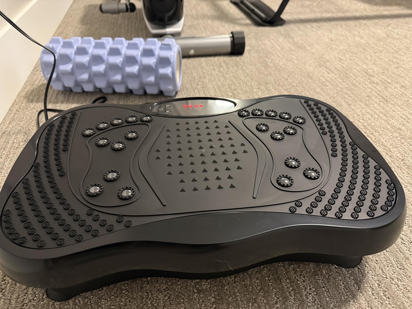 Vibration Plate Exercise Machine, 130 Levels Full Body Workout Vibrating Plate for Lymphatic Drainage Weight Loss, 450 Lbs Capacity Shake Platform with Resistance Bands Bluetooth for Women Men customer photo 1