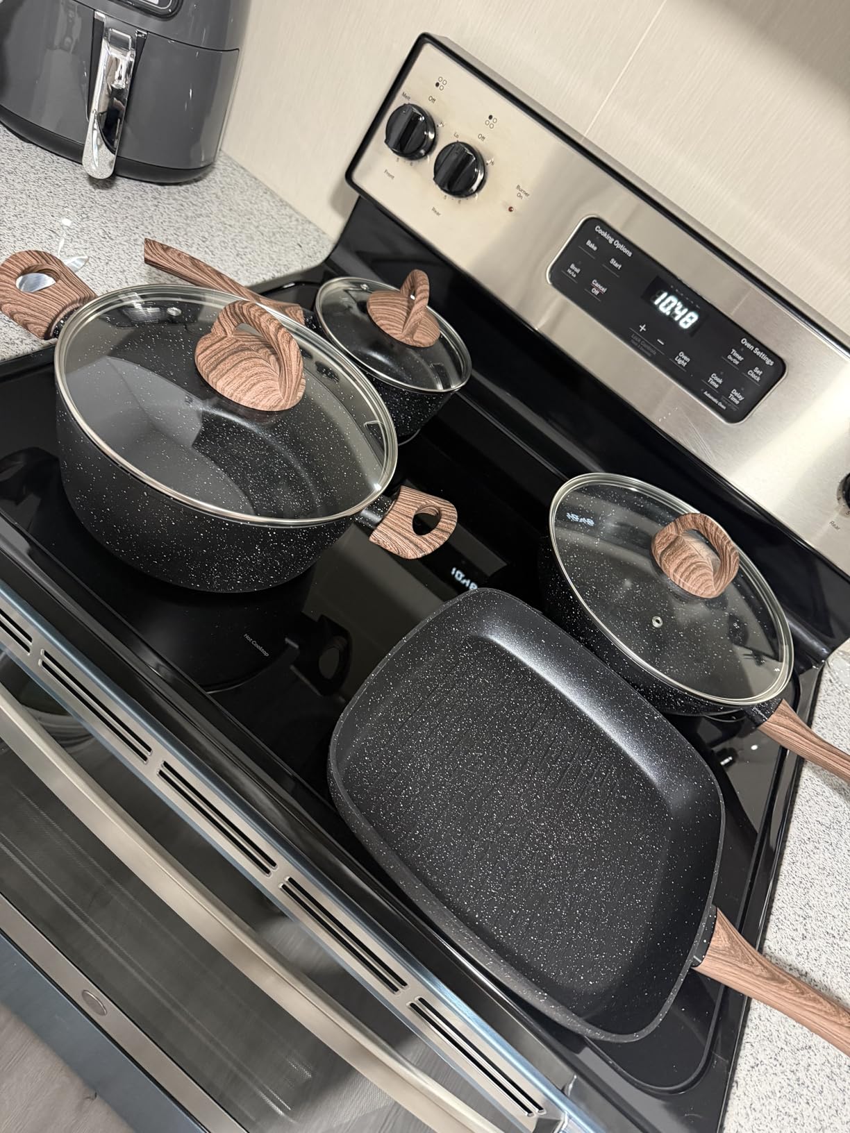 EWFEN 25 Pcs Pots and Pans Set, Nonstick Ceramic Cookware Sets, Healthy Non-Toxic, Large Capacity, Induction Compatible, Cooking Set with Frying Pans & Saucepans, PFAS/PTFE/PFOA Free, Classic Black customer photo 1