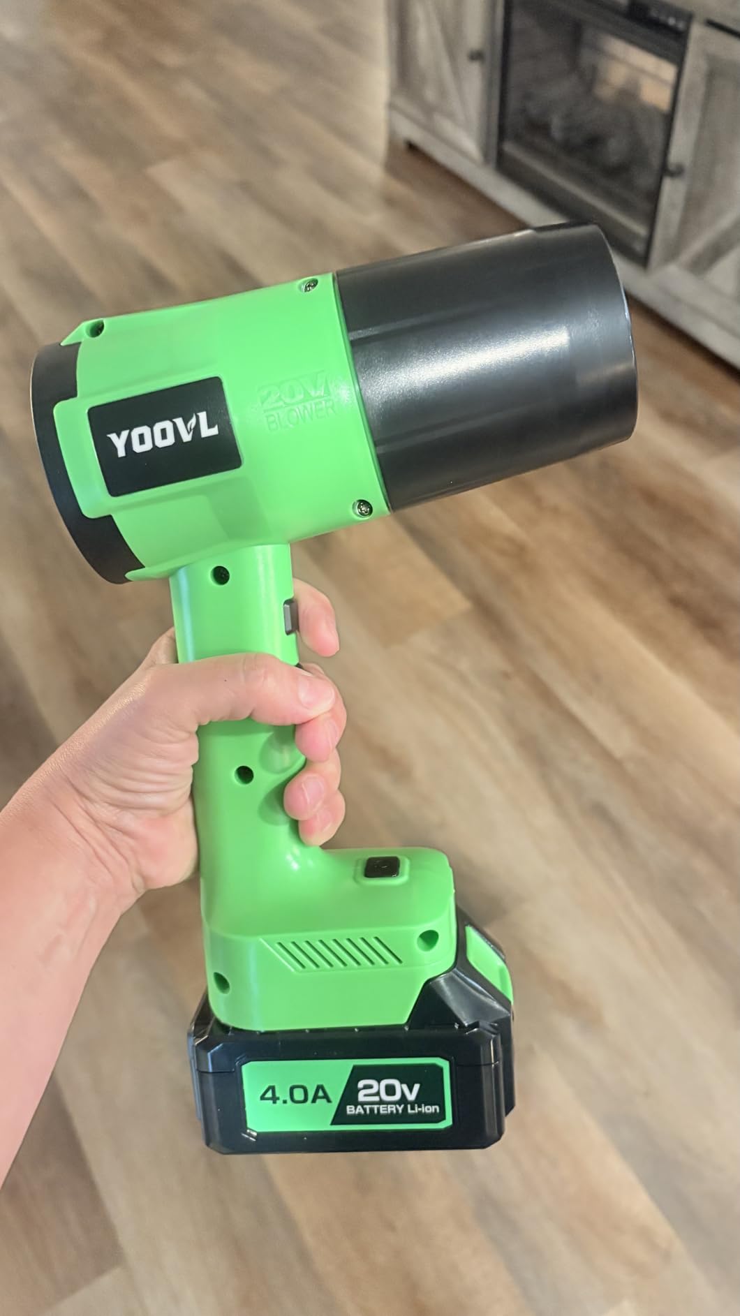 Leaf Blower Cordless, Handheld Leaf Blower with 2 X 4.0Ah Battery and Charger, Snow Blower with 6 Speed Modes, Lightweight Blowers for Lawn Care, Patio, Yard customer photo 1
