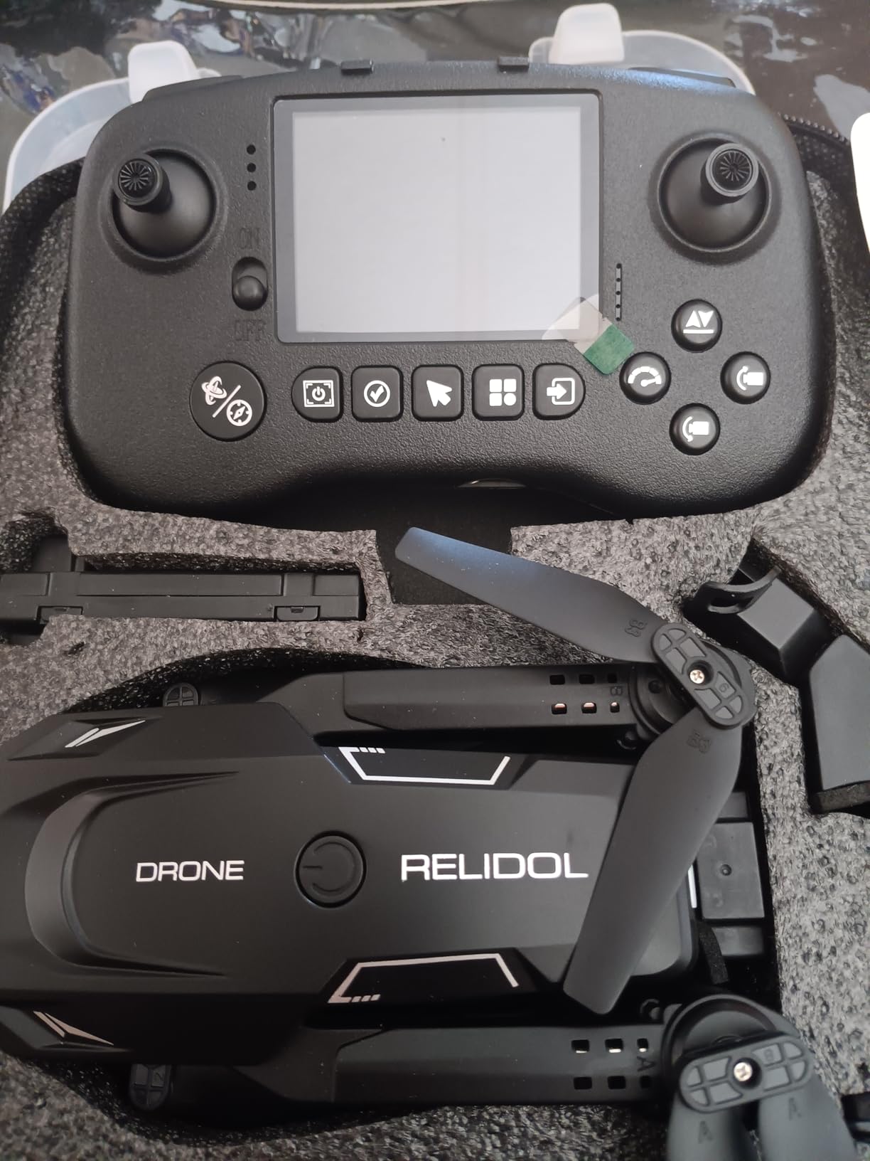 Drone with Camera - Drone with Screen on Controller for Beginners, Foldable Remote Control Quadcopter with Gesture Control, 3D Flip, One Key Start, Emergency Stop, 2 Batteries customer photo 1