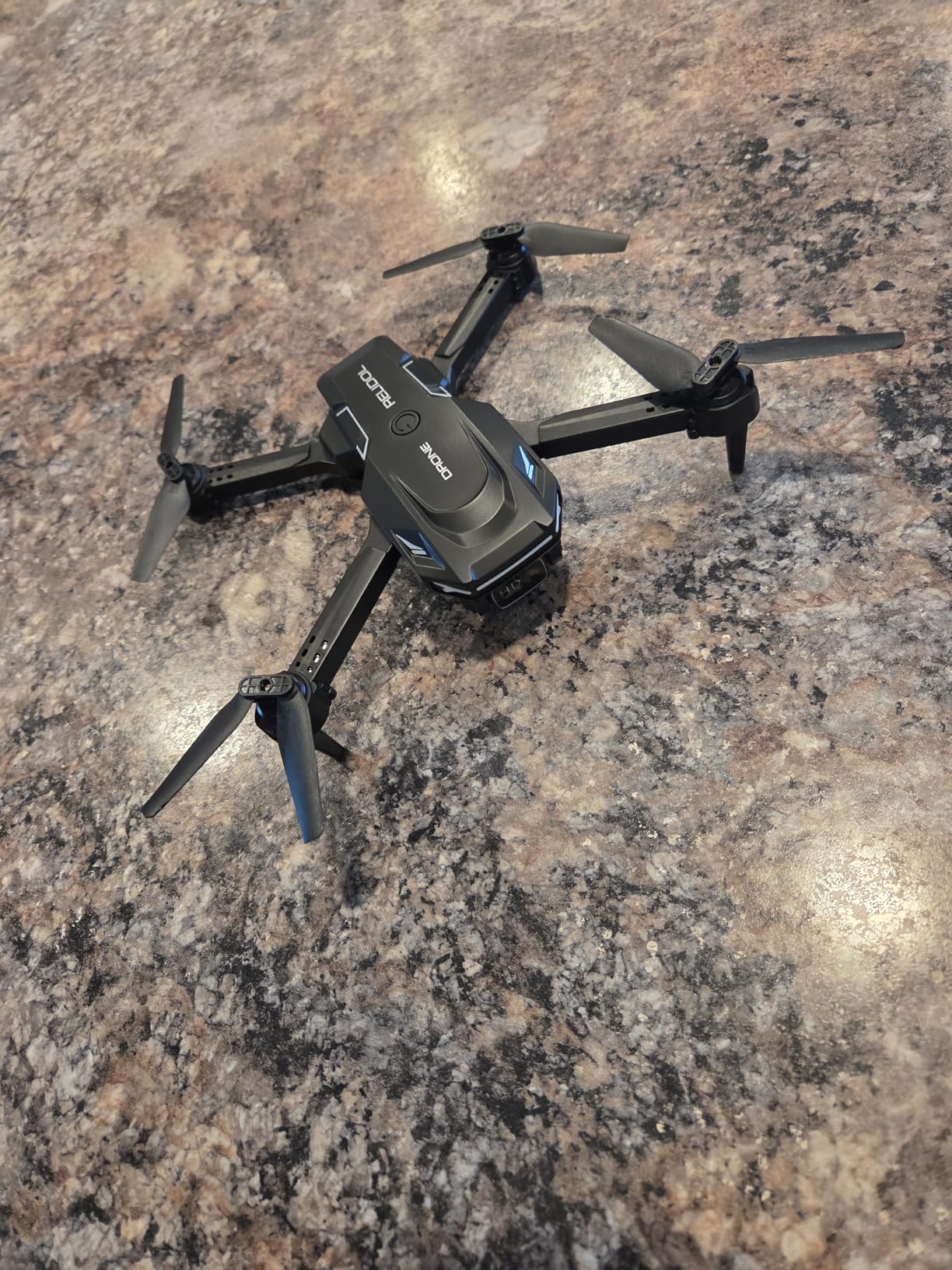 Drone with Camera - Drone with Screen on Controller for Beginners, Foldable Remote Control Quadcopter with Gesture Control, 3D Flip, One Key Start, Emergency Stop, 2 Batteries customer photo 2