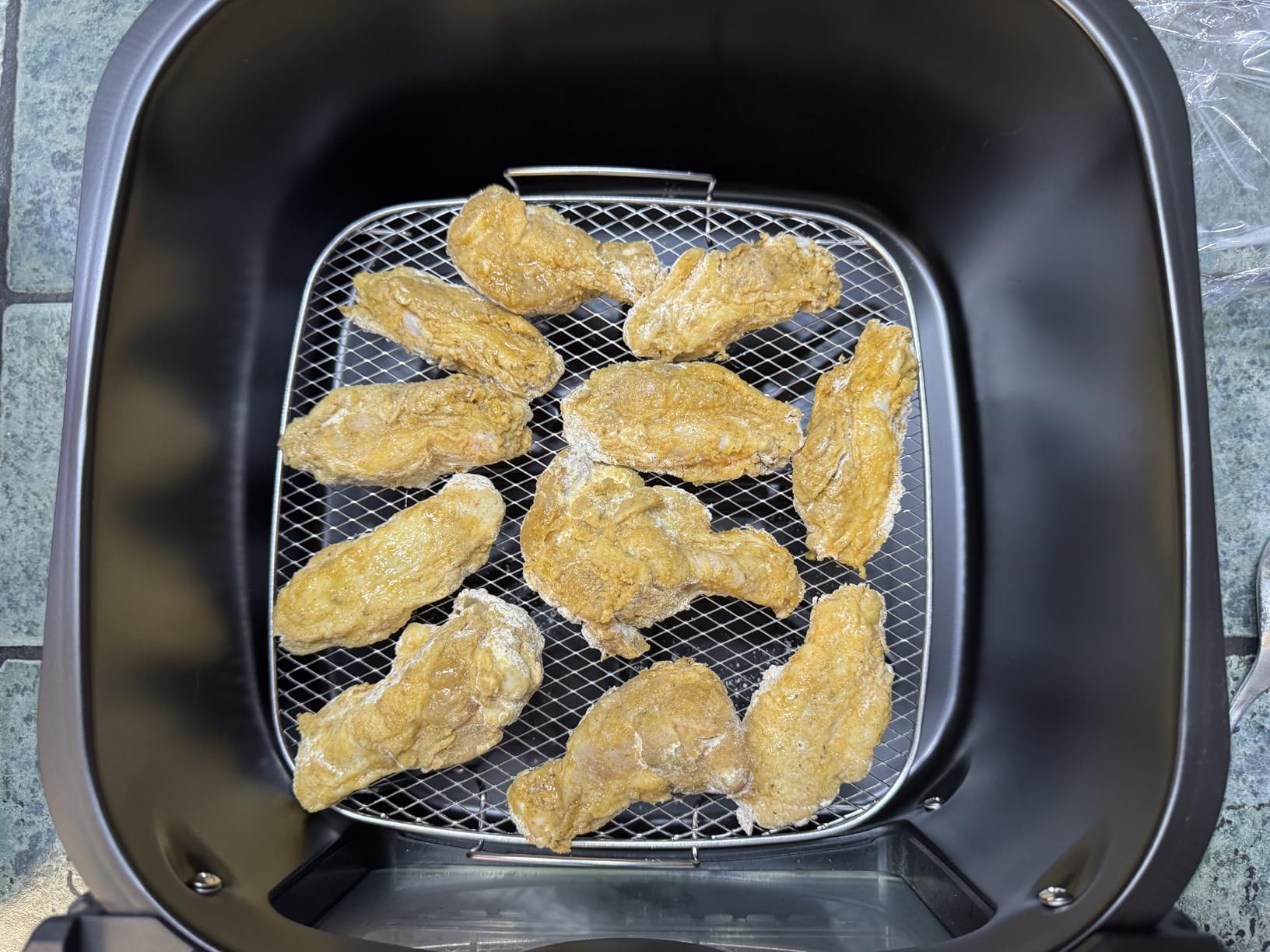 Emerson SmartVoice 10QT 6-in-1 Air Fryer, 1000+ Voice Control Commands, 100+ Recognized Food, No APP, No WIFI, No Setup, Nonstick Basket, Air Fry, Bake, Reheat, Dehydrate, 1700W customer photo 2