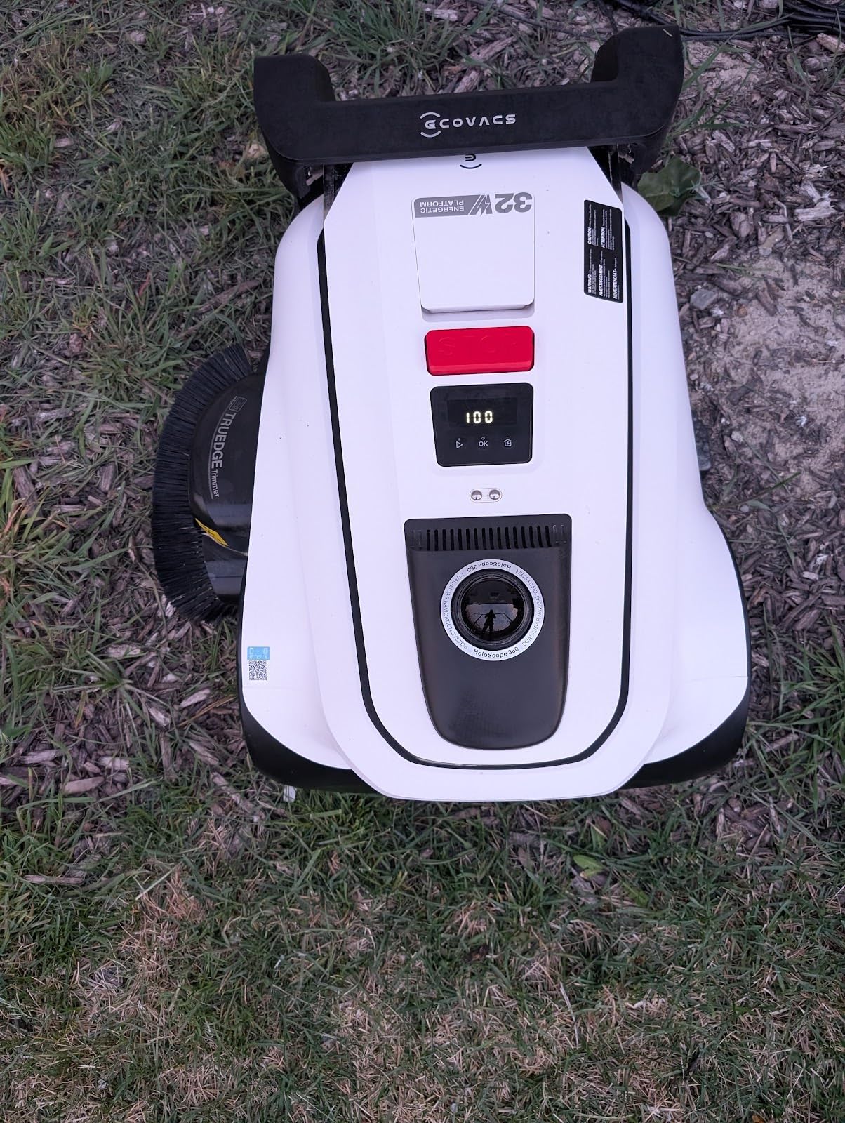 ECOVACS Goat A3000 LiDAR PRO Robotic Lawn Mower for Up to 3/4 Acre, 7500 mAh Battery with 189W Fast Charging, Wire-Free Dual-LiDAR Navigation, Built-in TruEdge Edge Trimmer, Smart App Control customer photo 2