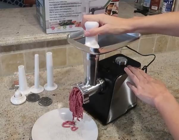 Oaomi 3200W Max Electric Meat Grinder & Sausage Stuffer - Mincer Machine with Tool 2 Blade And 3 Plates, 3 Tubes & Kubbe Kit Tool for Home Kitchen Use (Black) customer photo 1