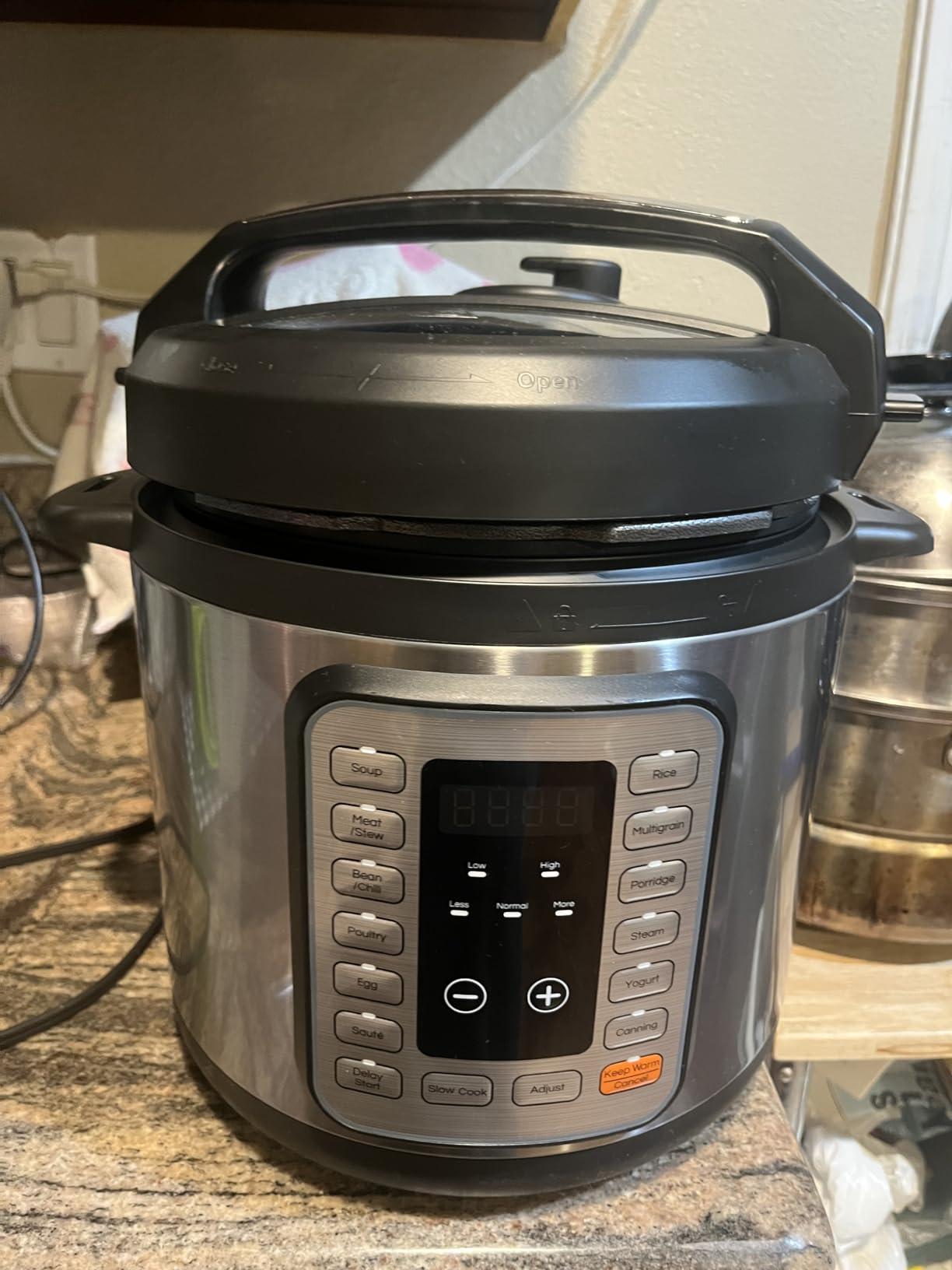 DUMOS 16-in-1 Electric Pressure Cooker, 6QT Programmable Multi Cooker with 12 One-Touch Presets, Soup Steam Yogurt and More, Ceramic Inner Pot Delay Start & Keep Warm, Includes Recipe Guide, Black customer photo 2