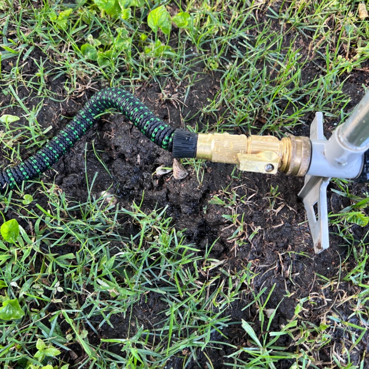 100 ft Expandable Garden Hose with 10 Function Nozzle Sprayer, Lightweight Flexible Water Hose with Durable Collapsible Latex Core & Solid Brass Fittings, 100ft Retractable Stretch Hose Black & Blue customer photo 2