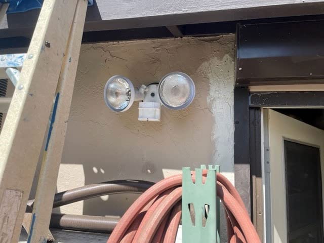 Globe Electric 17000269 110-Degree 240 W Twin Head White Hardwired Motion Sensor Security Flood Light, Spotlight, Outdoor, Outside House Lights customer photo 1