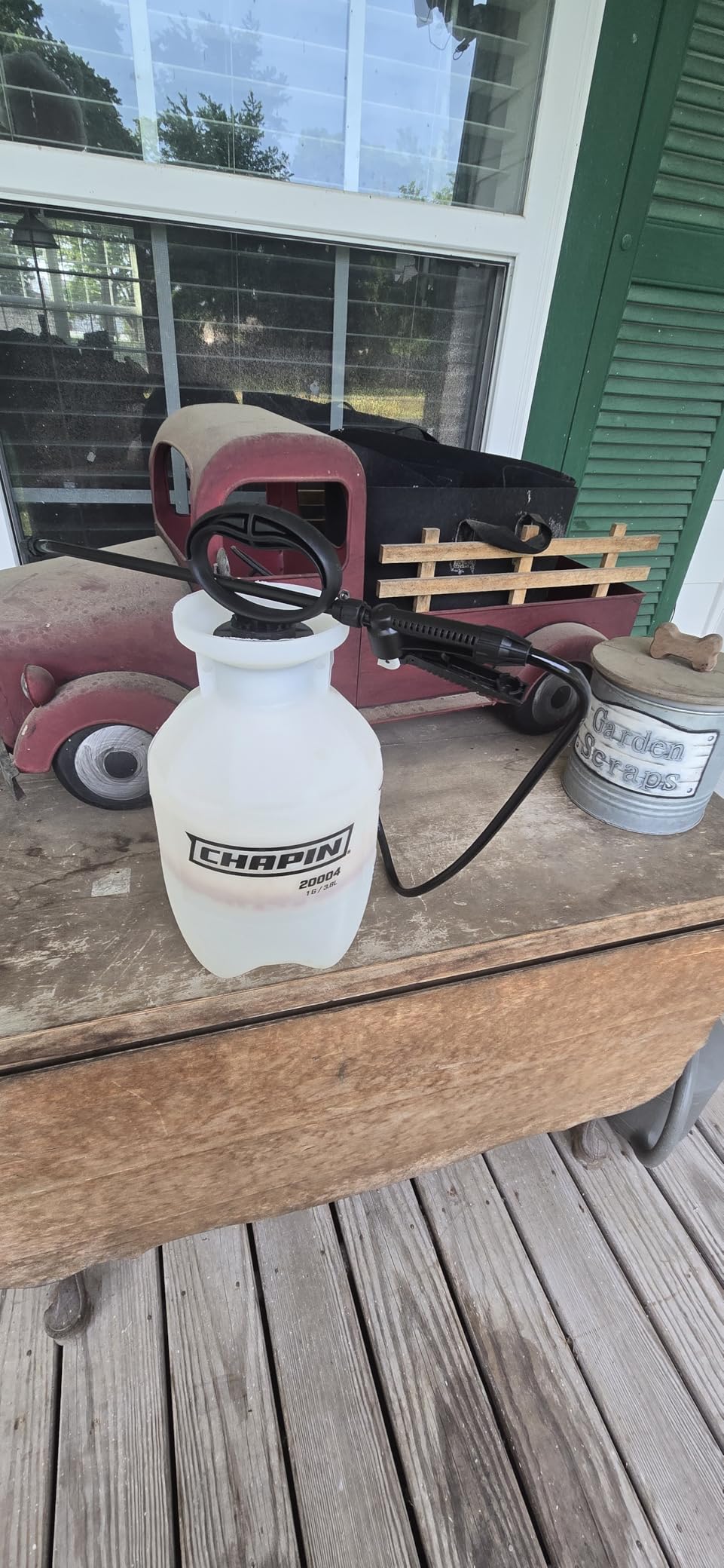 Chapin 20004 Pump Sprayer, 1-Gallon SureSpray Translucent Tank with Adjustable Cone Nozzle & 34