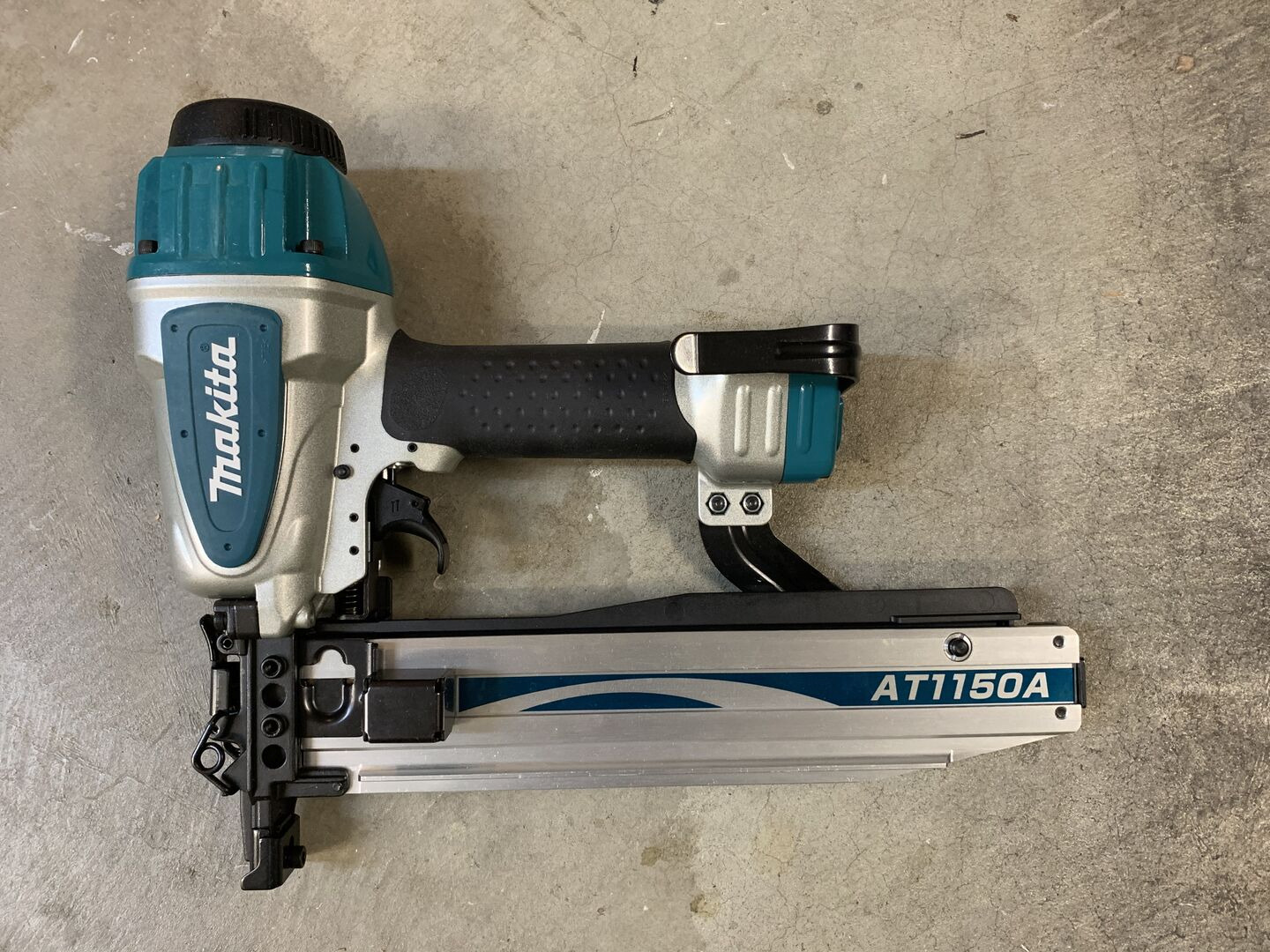 Makita AT1150A 7/16