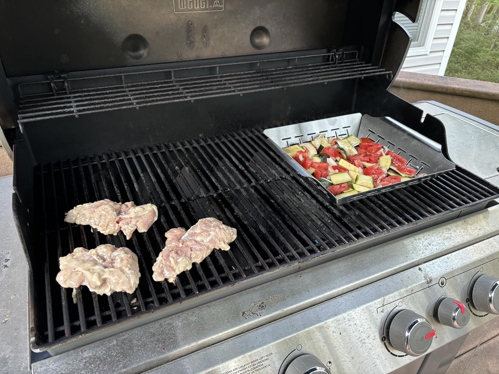 Weber Deluxe Grilling Basket - Stainless Steel Grill Basket for Vegetables, Seafood & Small Foods, Durable BBQ Cooking Accessory for Charcoal and Gas Grills customer photo 2