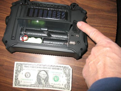 Kaito KA500 5-way Powered Emergency AM/FM/SW NOAA Weather Alert Radio with Solar, Dynamo Crank, Flashlight and Reading Lamp, Color Black customer photo 1