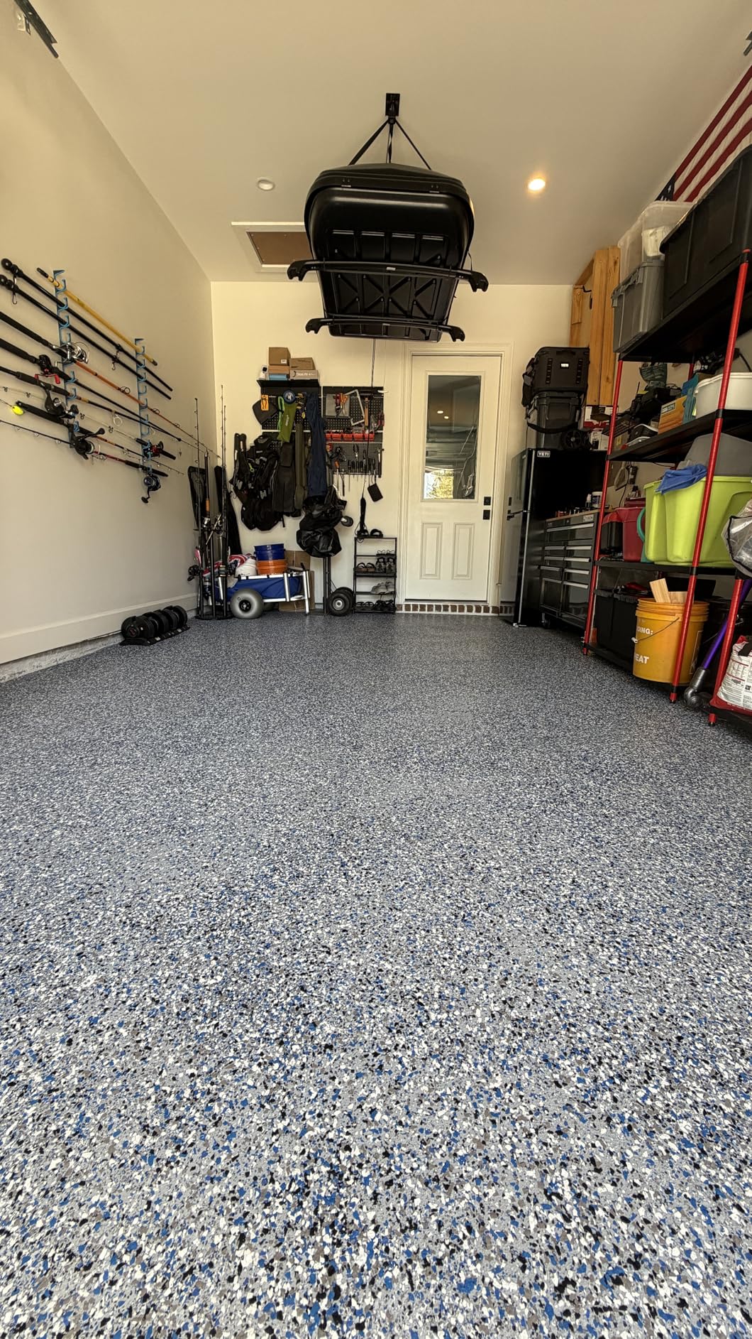 Rust-Oleum 251966 EPOXYSHIELD Garage Floor Coating Kit, 1 Car, Gloss Tan customer photo 1