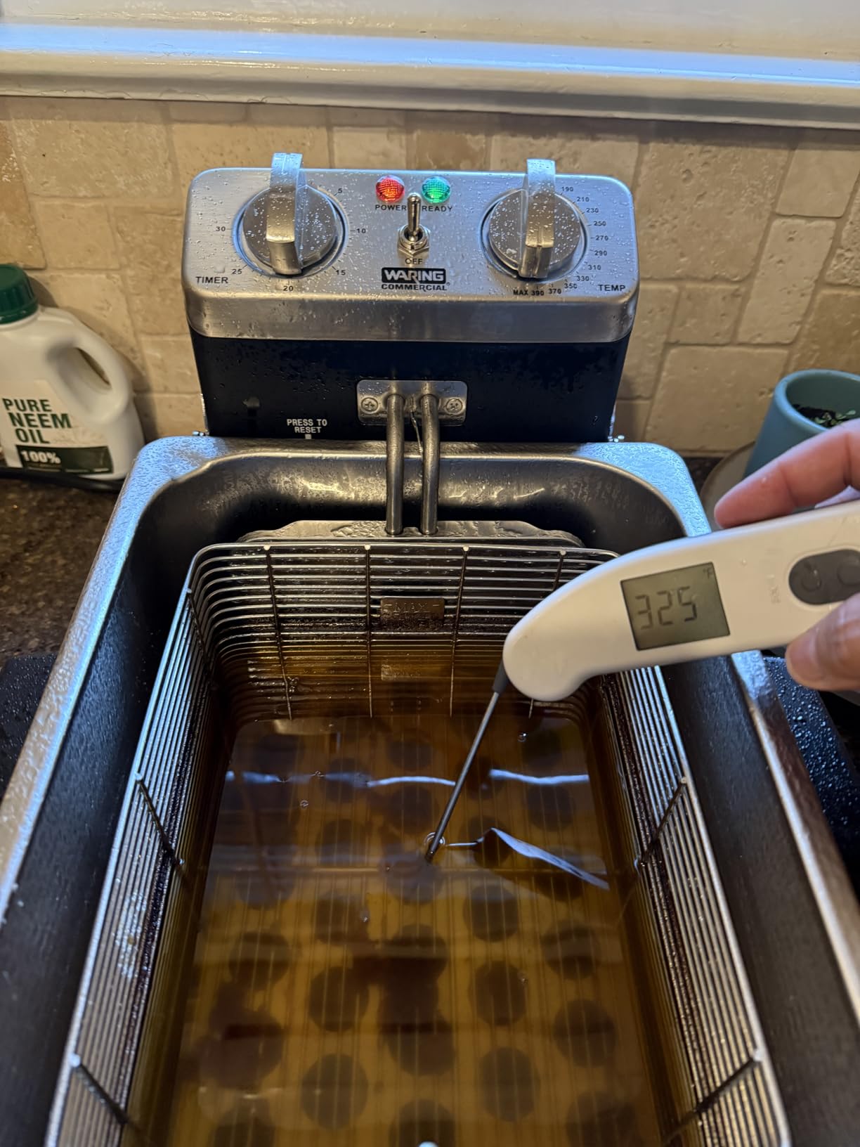 Waring Commercial Deep Fryer, 10 lb Capacity, Two Half-Size Baskets and One Full-Size Basket, for French Fries, Chicken Wings, Mozzerella Sticks, Professional Catering, WDF1000 customer photo 1