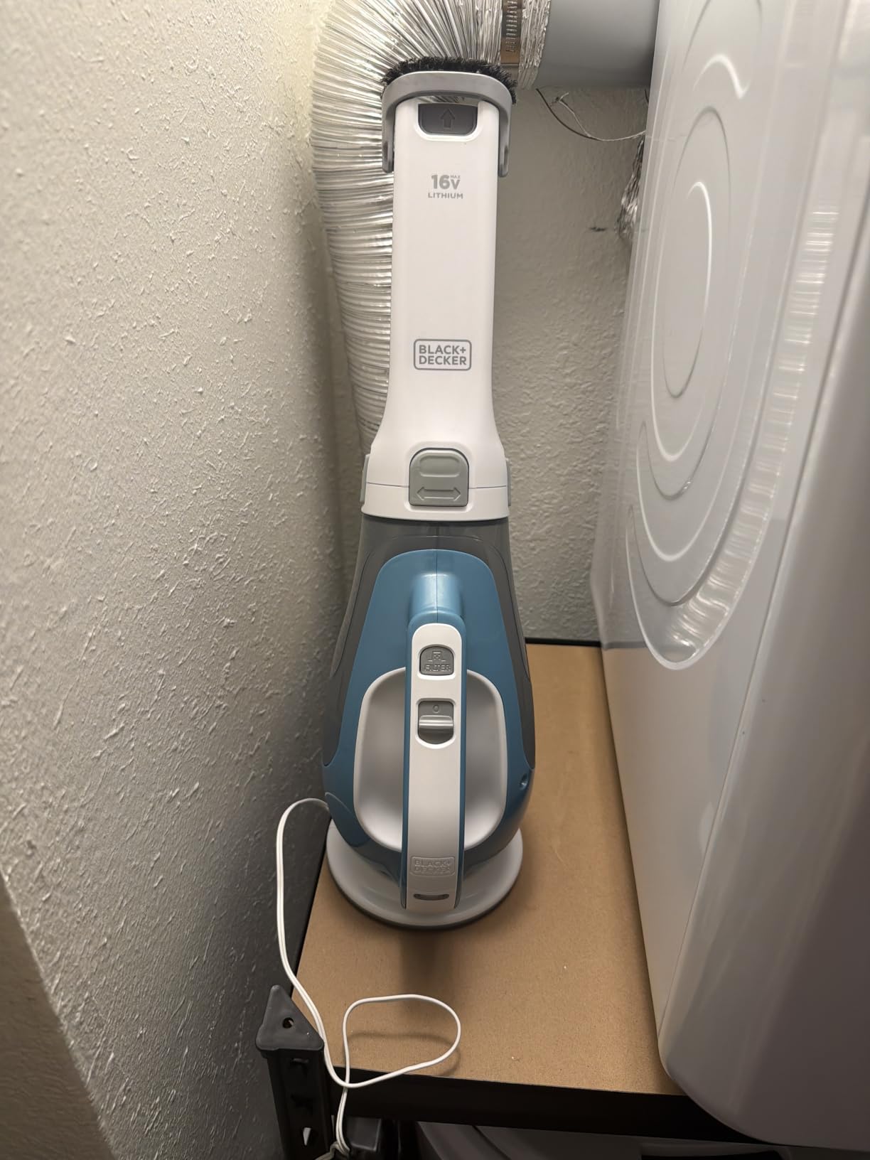 Black+Decker Dustbuster AdvancedClean Handheld Vacuum Cordless, Compact Home and Car Vacuum with Crevice Tool, Rotating Nozzle and Charging Station customer photo 2