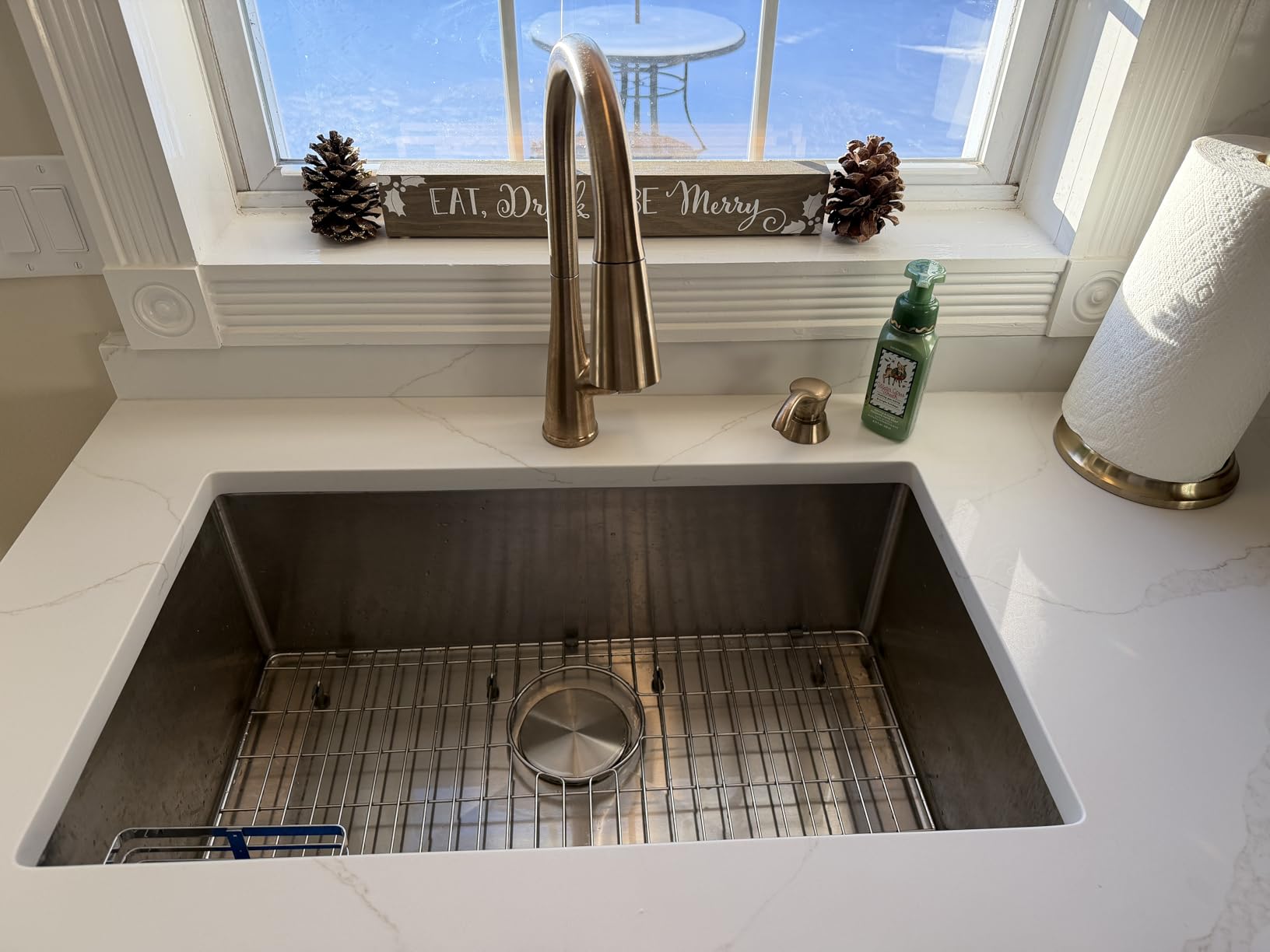 Ruvati 30-inch Rounded Corner Undermount Kitchen Sink Single Bowl - 16 Gauge Stainless Steel Kitchen Sink with Accessories and Brushed Finish - RVH7300 customer photo 1