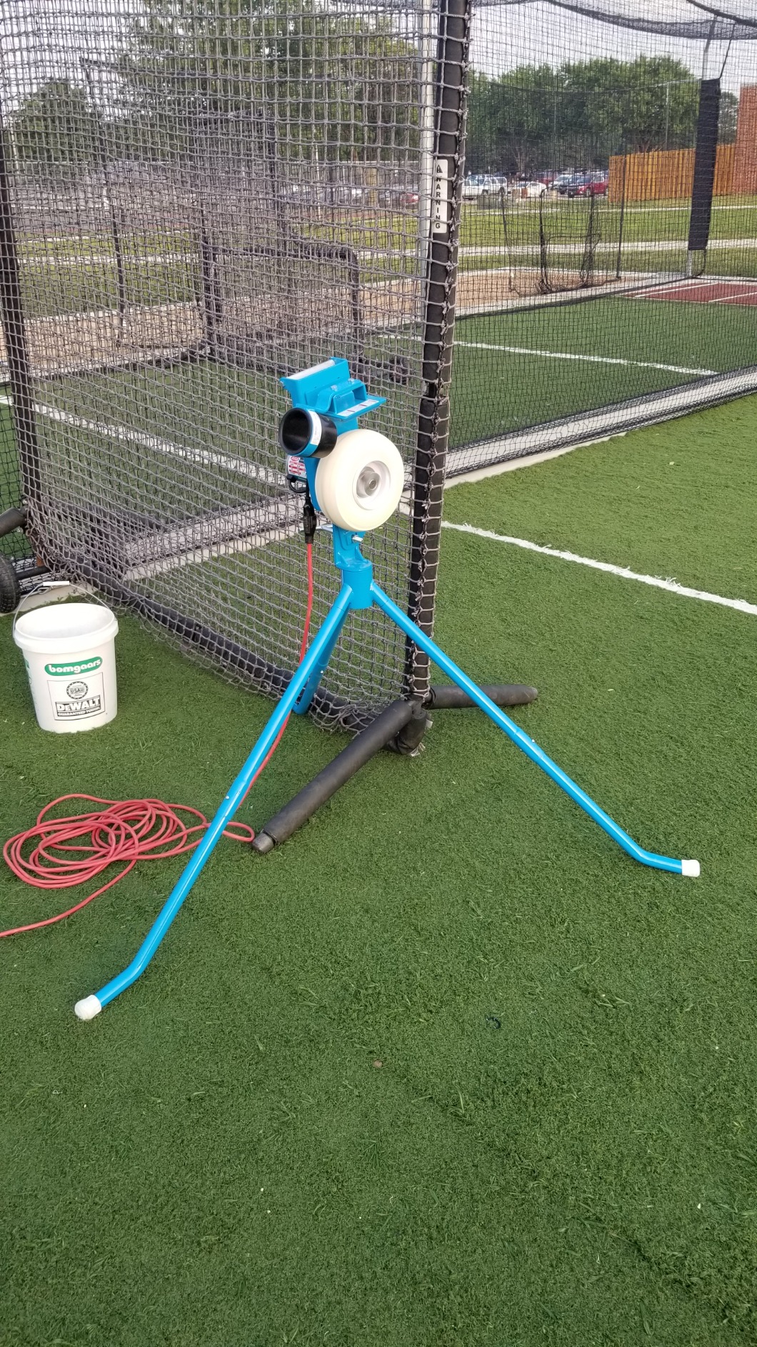 JUGS PS50 Baseball and Softball Pitching Machine - Throws up to 50 MPH customer photo 2