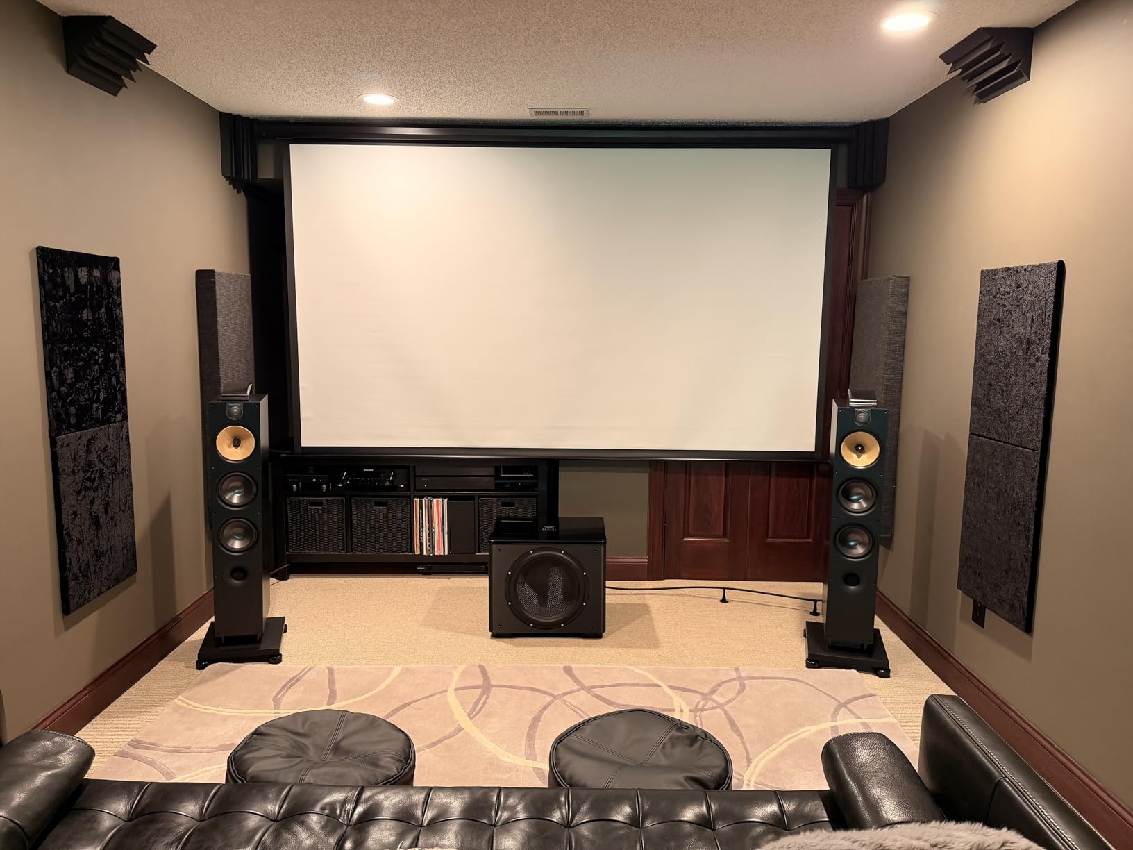 Elite Screens Spectrum 100-Inch Electric Motorized Projector Screen 4:3, 4K/8K UHD, Drop Down for Classroom & Office, Wall/Ceiling Mount, White Case, ELECTRIC100V2 customer photo 1