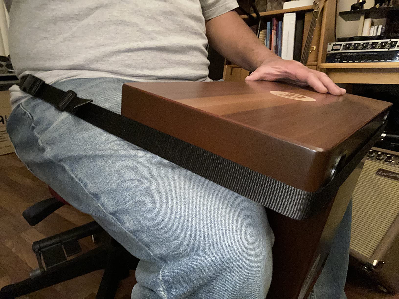 Meinl Slaptop Cajon Box Drum with Internal Snares and Forward Projecting Sound Ports - Walnut Playing Surface (TOPCAJ2WN) customer photo 1