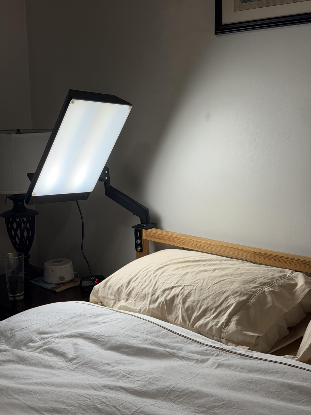 Northern Light Technologies Boxelite - 10000 Lux Light Therapy Lamp - Full Spectrum Lightbox Therapy Light for Natural Mood and Energy Enhancement, Sunlight Desk Lamp, Black customer photo 2