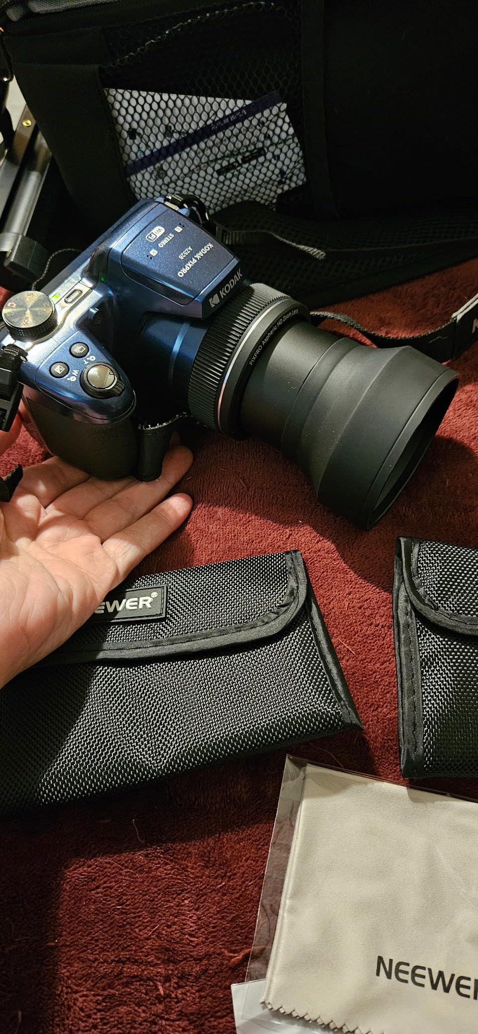NEEWER 67mm Lens Filter Kit: UV, CPL, FLD, ND2, ND4, ND8, Lens Hood and Lens Cap Compatible with Canon Nikon Sony Panasonic DSLR Cameras with 67mm Lens customer photo 2