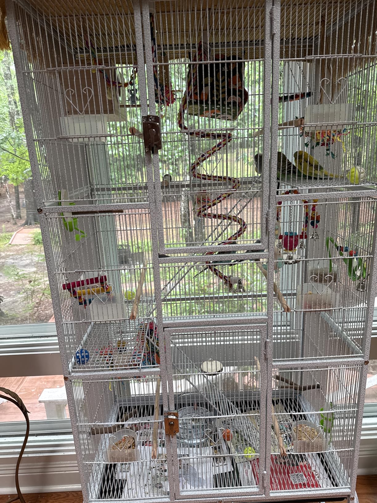 Yaheetech 69-Inch Extra Large Bird Cage Metal Parrot Cage for Mid-Sized Parrots Cockatiels Conures Parakeets Lovebirds Budgie Finch, Black customer photo 2