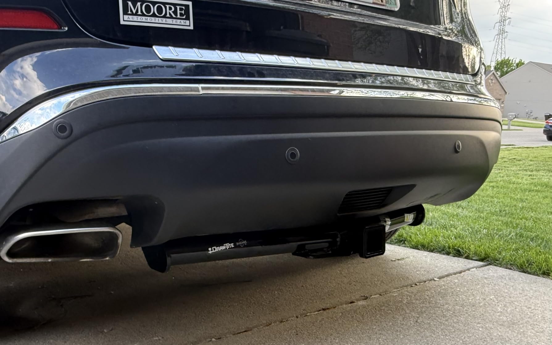 Draw-Tite 75998 Class 3 Trailer Hitch, 2 Inch Square Receiver, Compatible with 2014-2023 Jeep Cherokee customer photo 1
