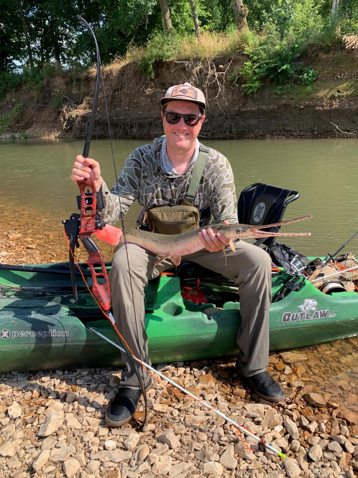 Cajun Bowfishing Fish Stick Bowfishing Bow Package with Drum Reel, Roller Rest, and Piranha Point Arrow, Right Hand, Red customer photo 1
