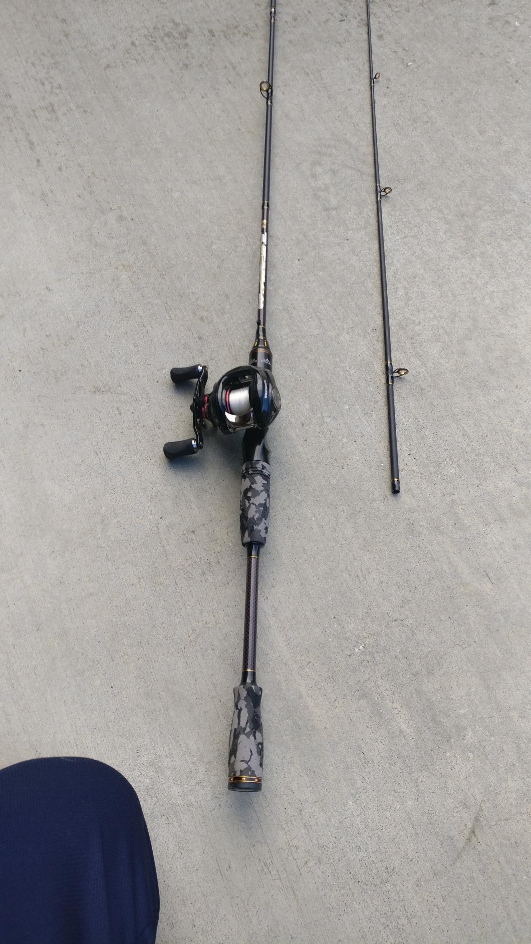 E Series - Camo Legend 2-Piece 7-Feet Casting Rod, 24 Ton Carbon Fiber Baitcasting with 2 Tips - Medium and Medium Heavy Portable Bass Fishing Rod customer photo 2