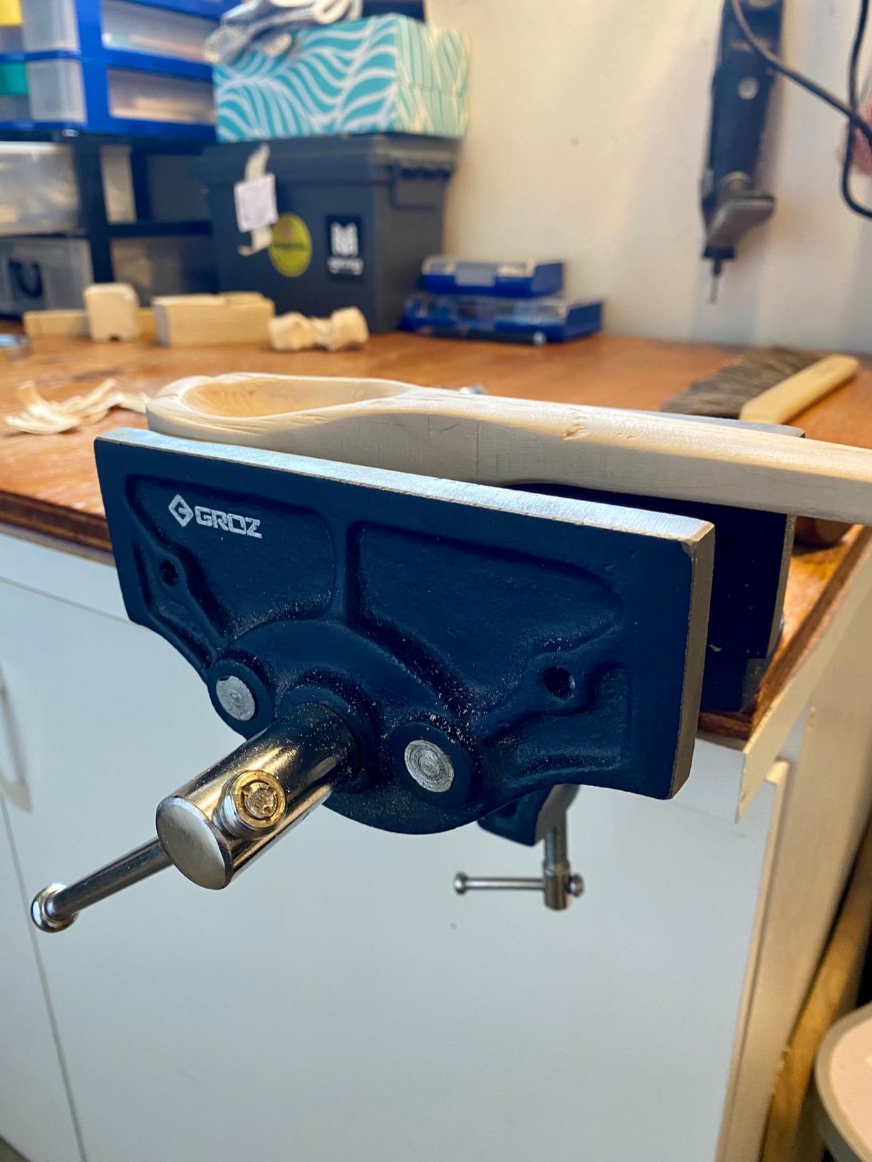 Groz 6-Inch Portable Woodworking Vise, Dual Mount Bench Clamp or Bolt-Down, Cast Iron with Toe-In Jaws and Chrome-Plated Screw, for Woodworkers and DIY (39006) customer photo 1