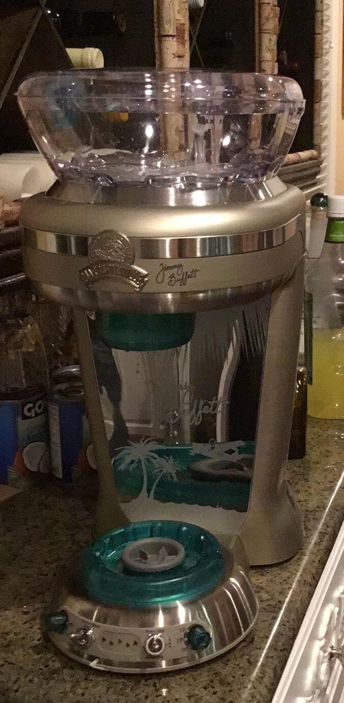 Jimmy Buffet Signature Edition Frozen Concoction Maker, DM1946 customer photo 2