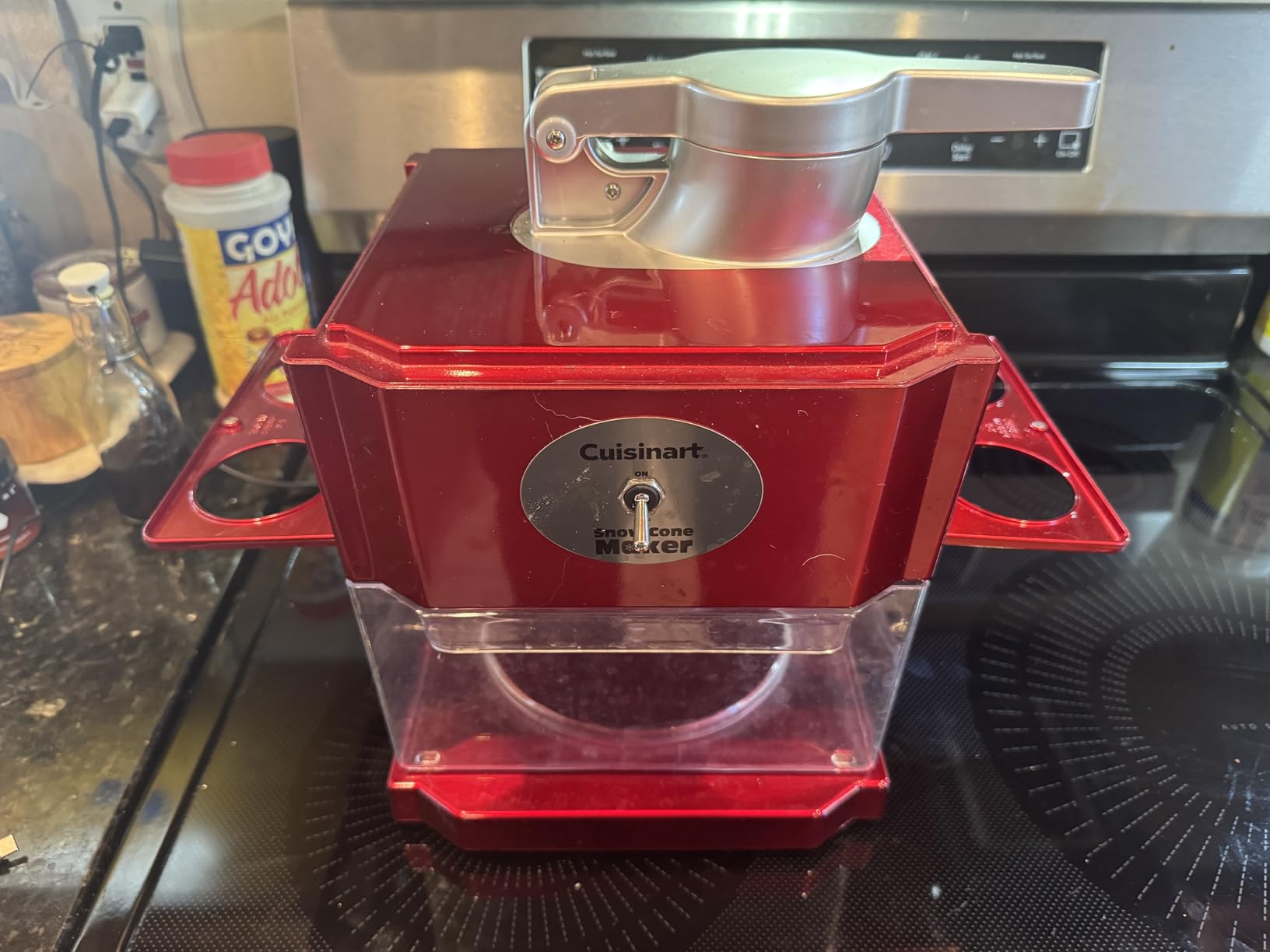 Cuisinart Snow Cone Machine, Home Shaved Ice Maker for Snow Cones, Snow Cone Maker with Reuseable Paper Cups, Makes 5 ICY Cones for Slushies, Frozen Drinks, Red, SCM-10P1 customer photo 2