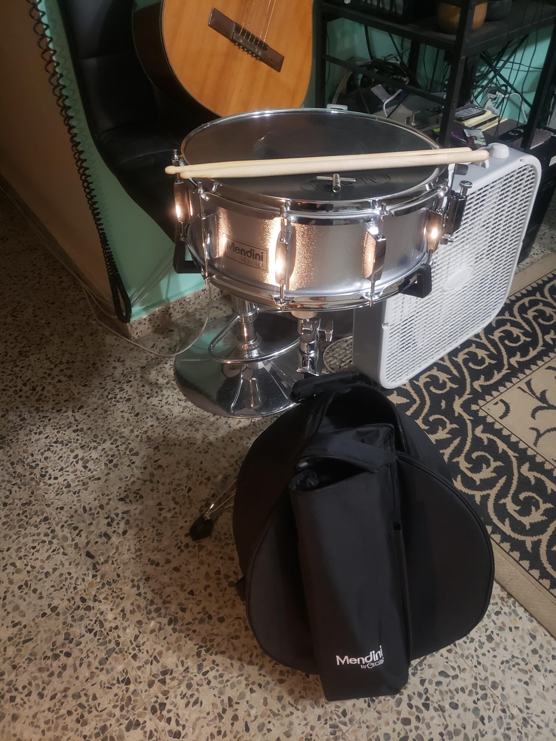 Mendini by Cecilio 14 x 5.5 inches Snare Drum Set, Marching School Band Student Beginner Practice Snare Drum With Gig Bag, Sticks, Stand and Practice Pad Kit (Black) customer photo 1