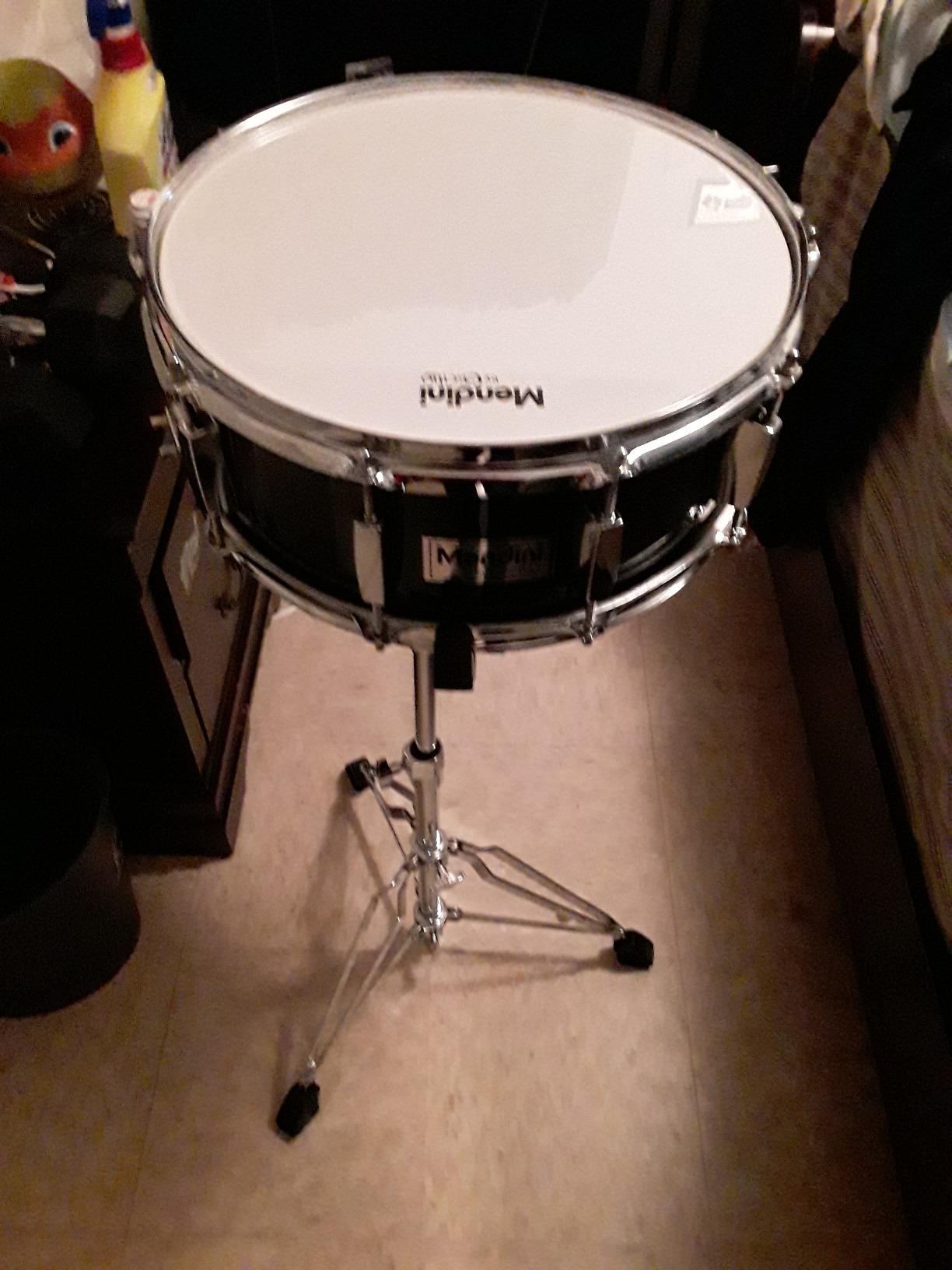 Mendini by Cecilio 14 x 5.5 inches Snare Drum Set, Marching School Band Student Beginner Practice Snare Drum With Gig Bag, Sticks, Stand and Practice Pad Kit (Black) customer photo 2