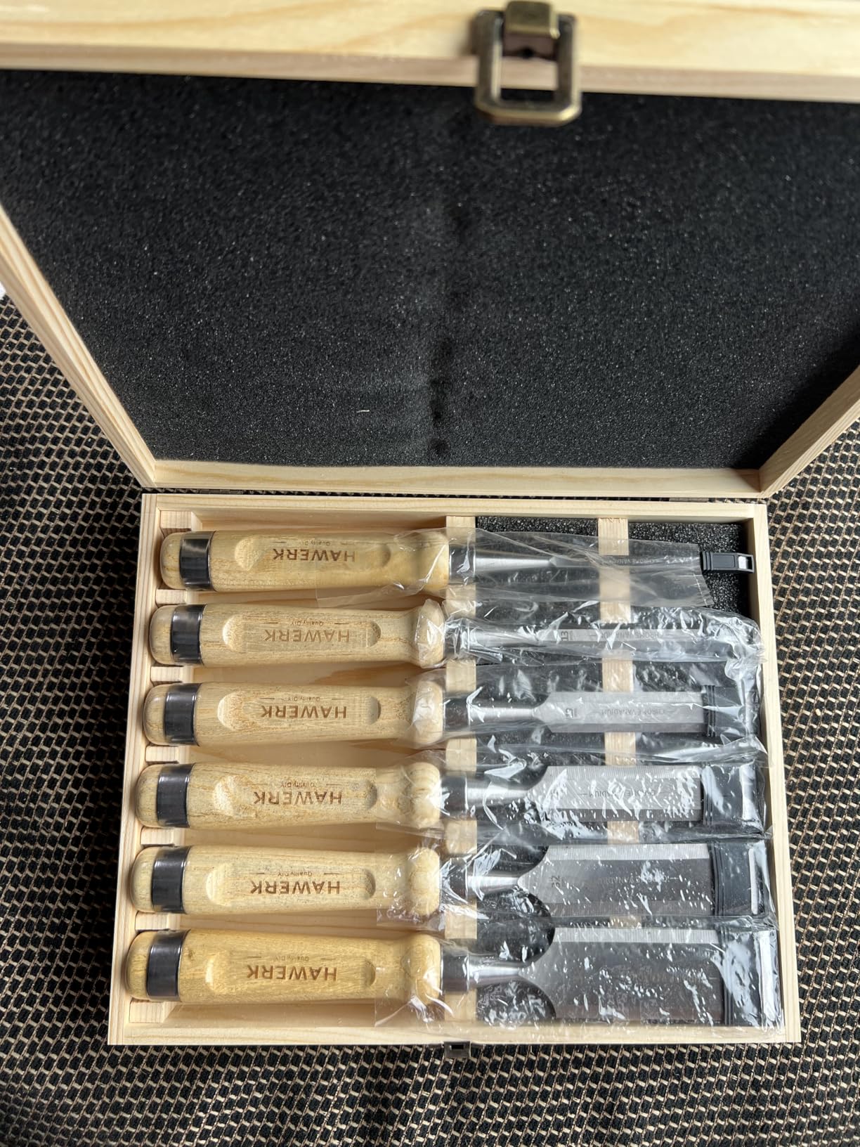 Wood Chisel Set - Wood Carving Chisels with Premium Wooden Case - Includes 6 pcs Wood Chisels & 2 Sharpening Stones customer photo 1