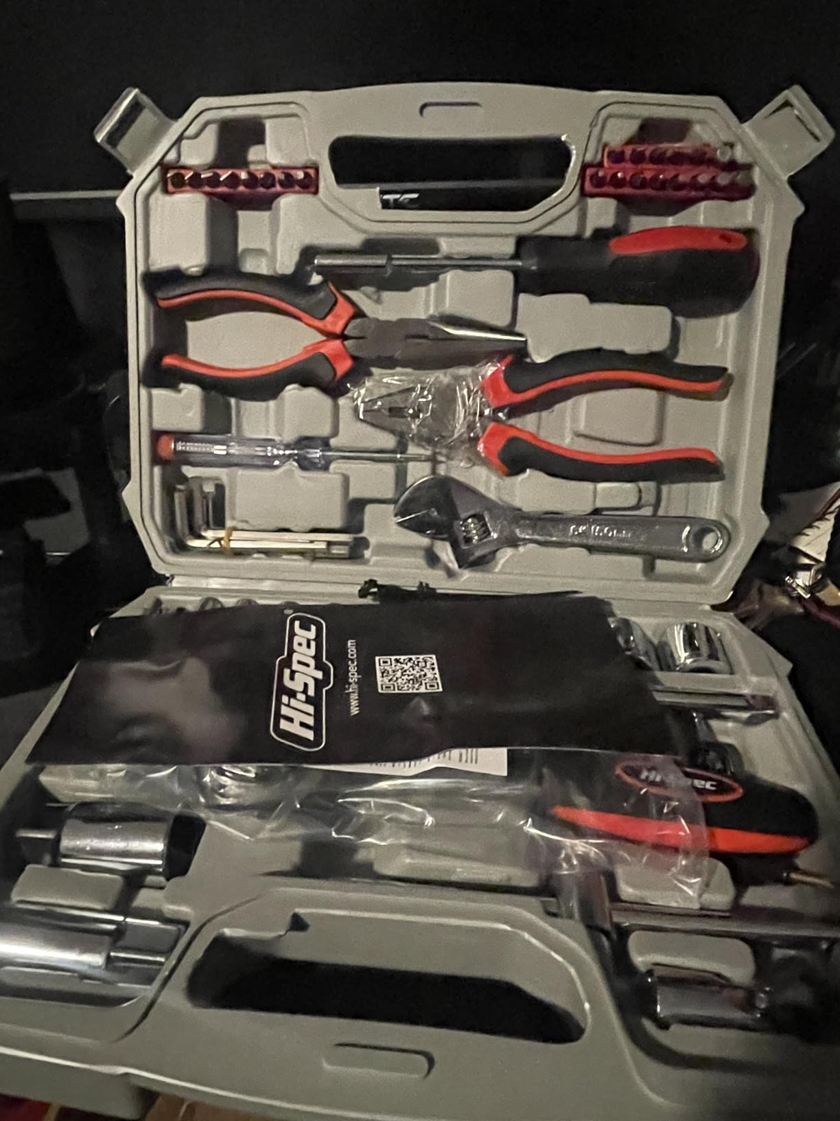 Hi-Spec 67Pc Metric Auto Mechanic Tool Set, Motorcycle & Car Tool Kit, Auto Repair with Pliers, Screwdriver Set, Socket Kit & Tool Box Storage Case customer photo 1