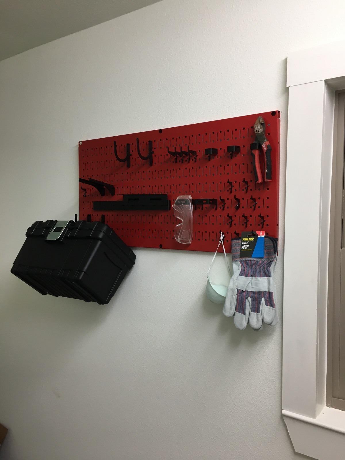 Wall Control Modular Pegboard Tool Organizer System - Wall-Mounted Metal Peg Board Tool Storage Unit for Wall Storage Tiling (White Pegboard) customer photo 1